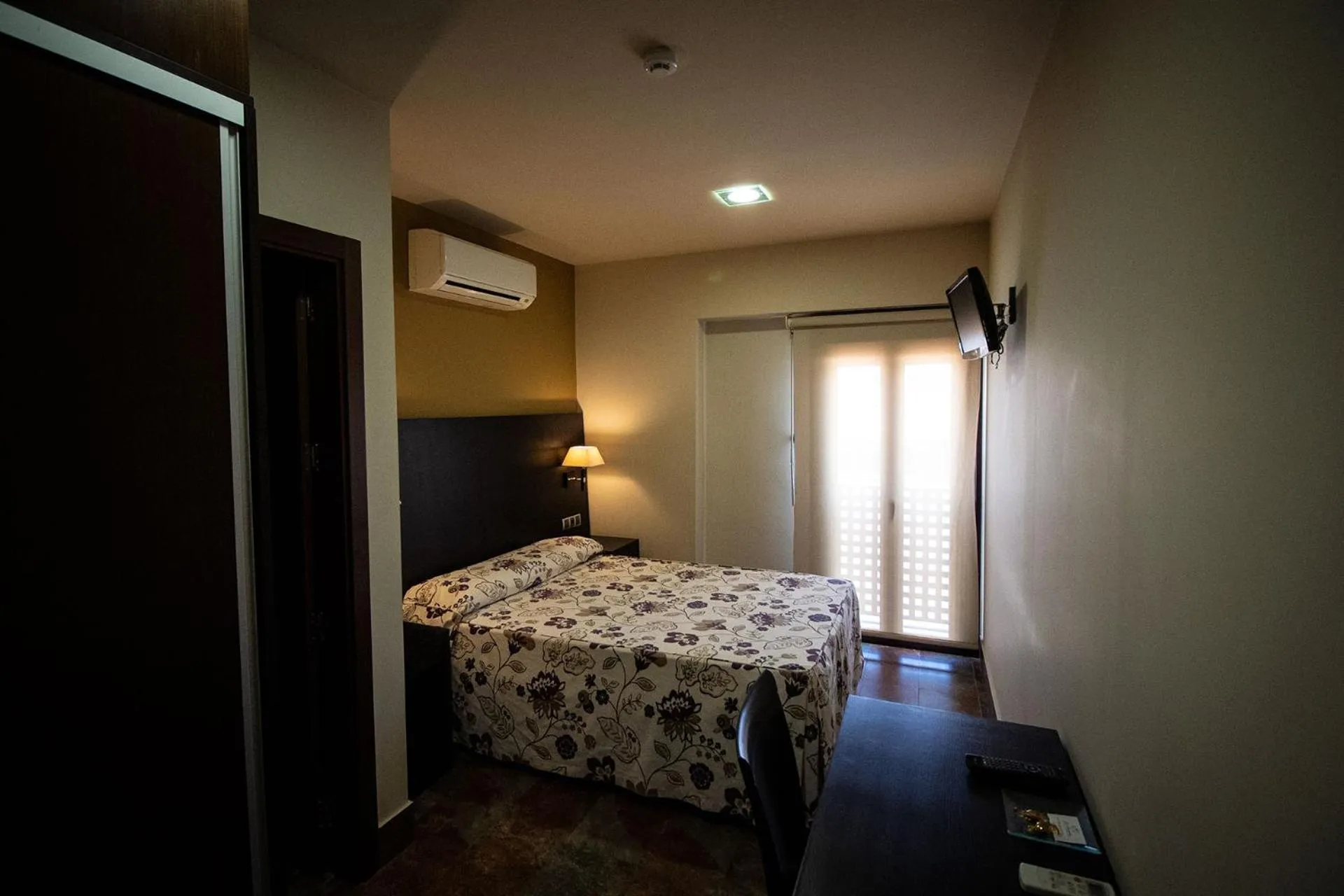 Photo of the whole room, Bed in Hostal Restaurante La Bartola