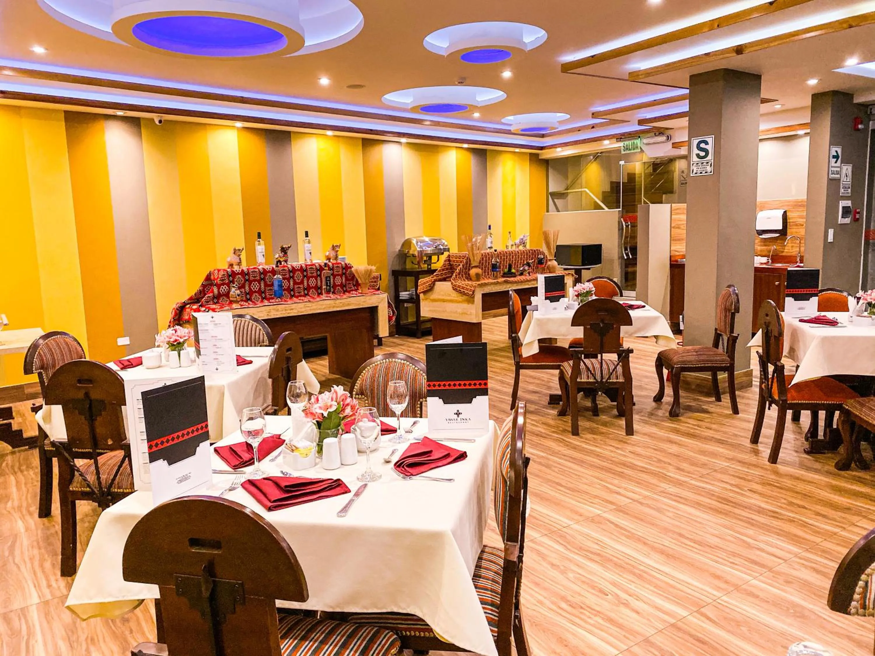 Restaurant/places to eat in Yawar Inka Hotel