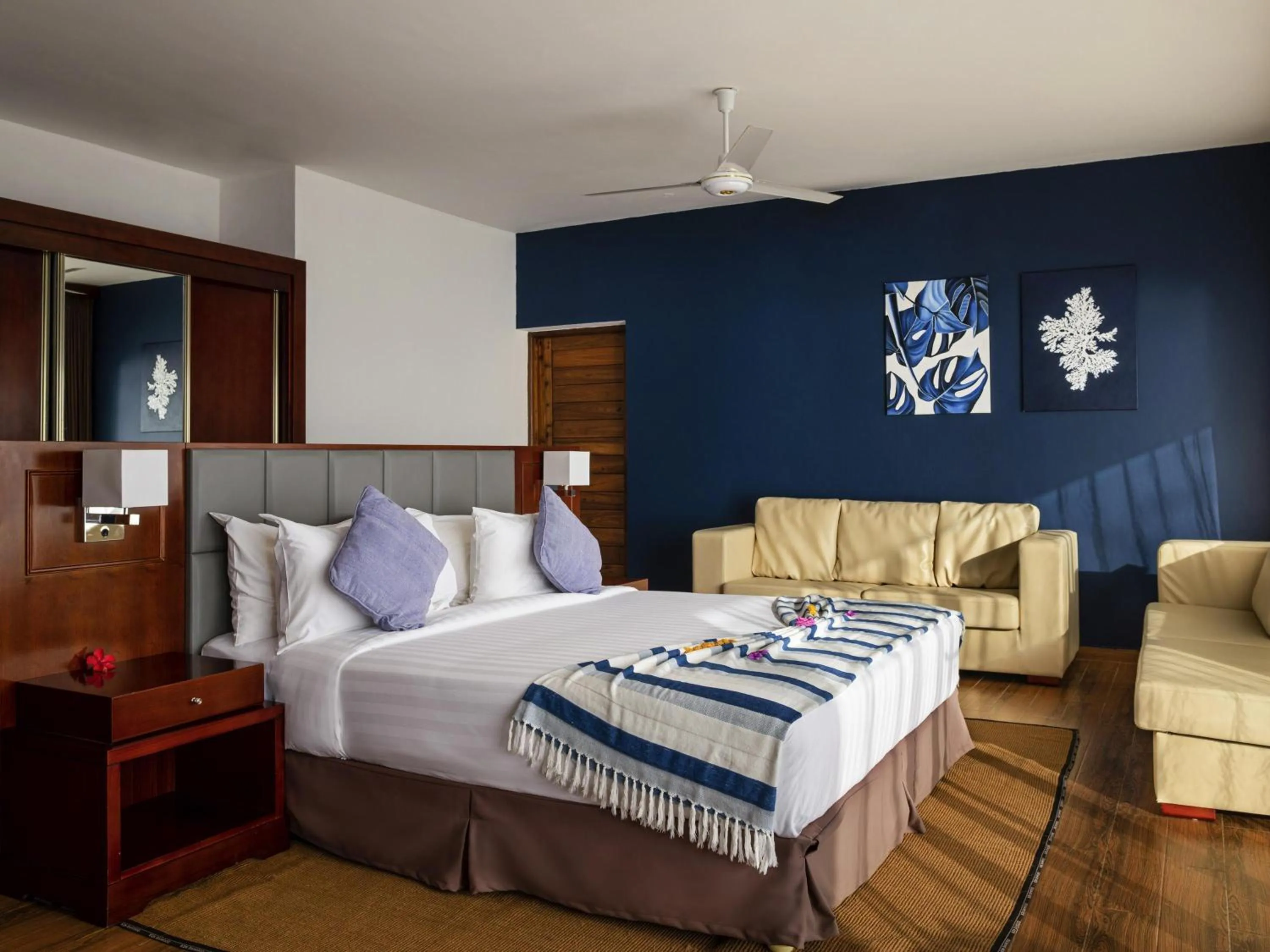 Bedroom, Bed in Nungwi Dreams by Mantis