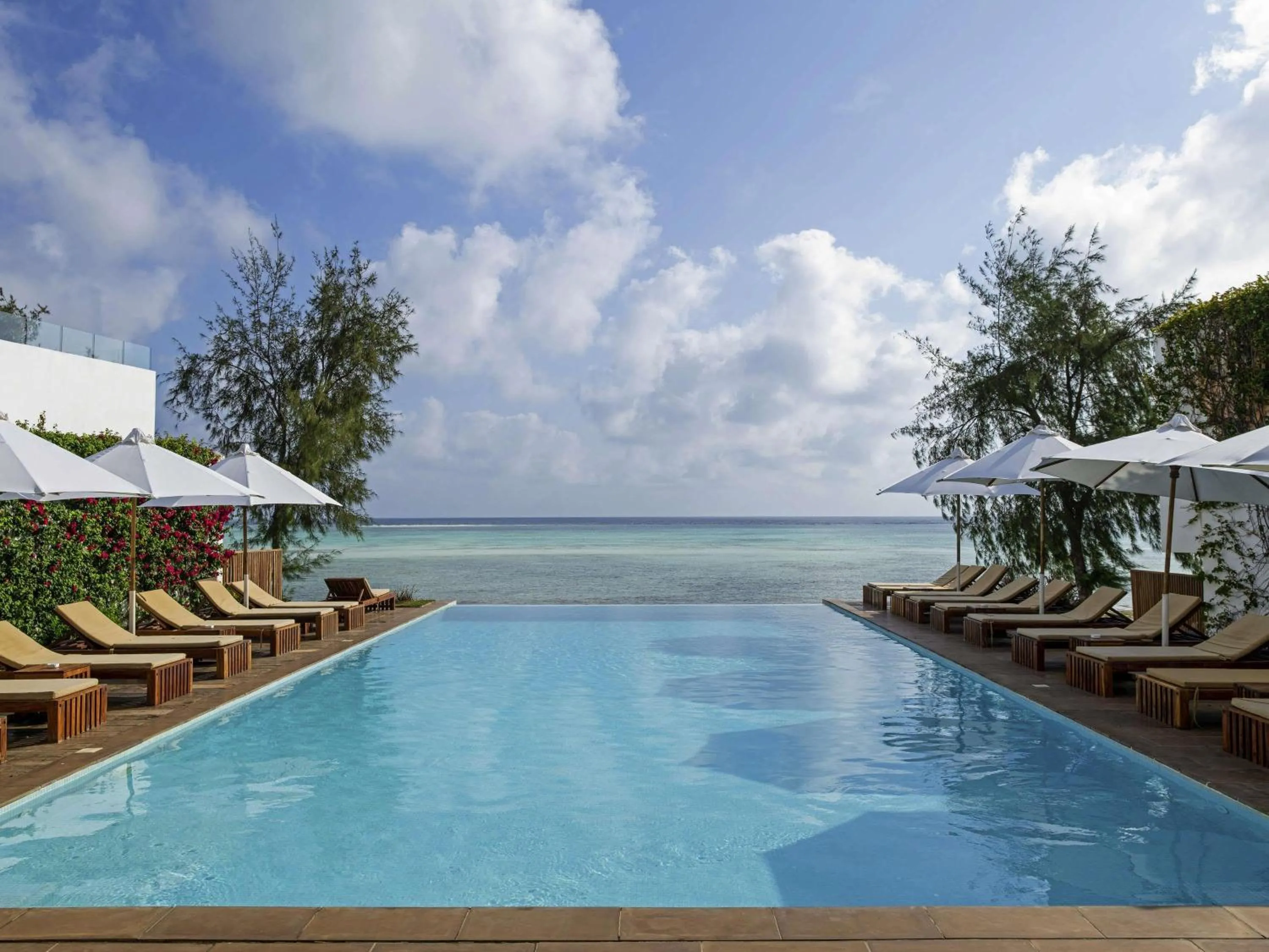 Pool view in Nungwi Dreams by Mantis