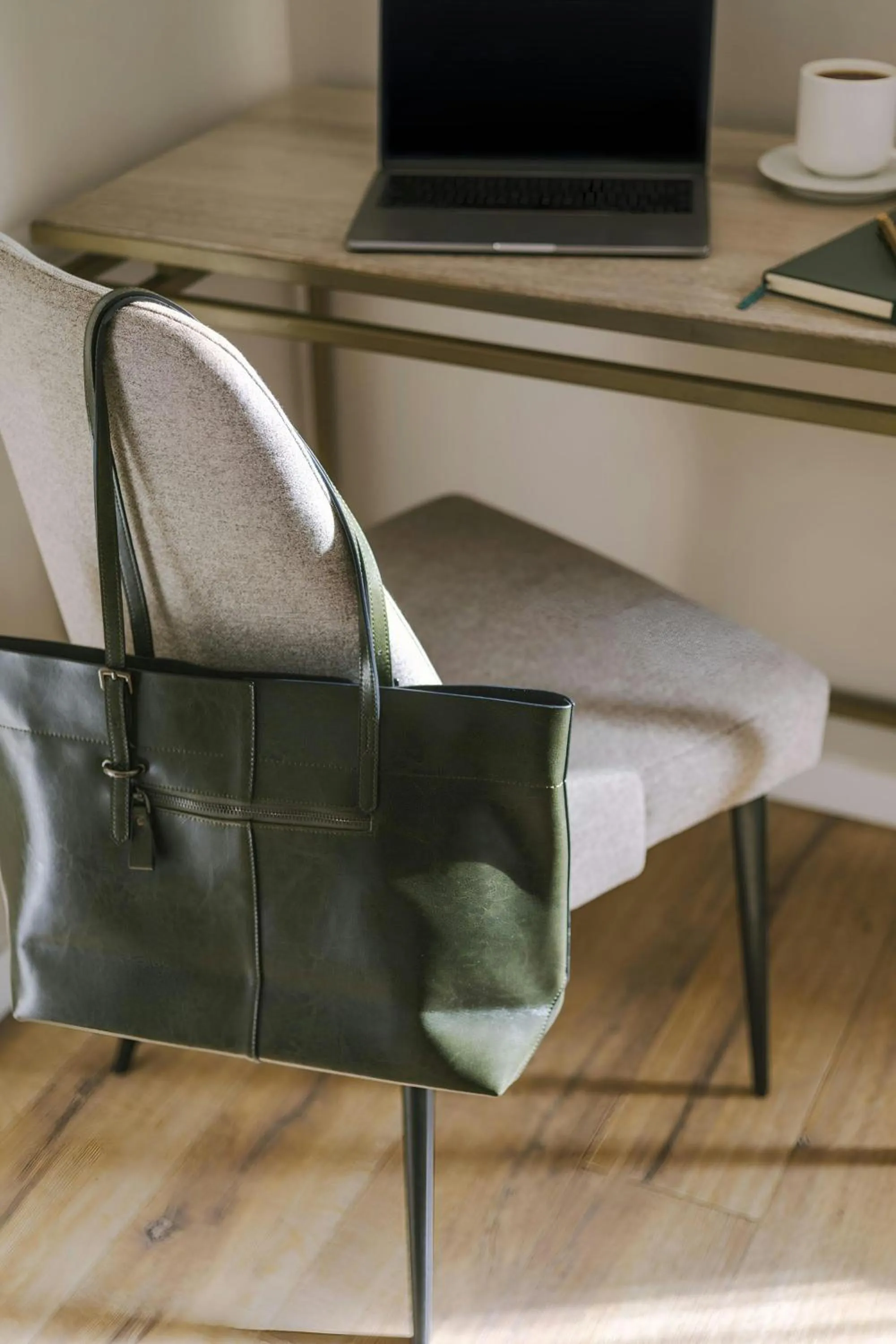 Bedroom in Beverly Terrace Hotel Beverly Hills, Sonder by Marriott Bonvoy