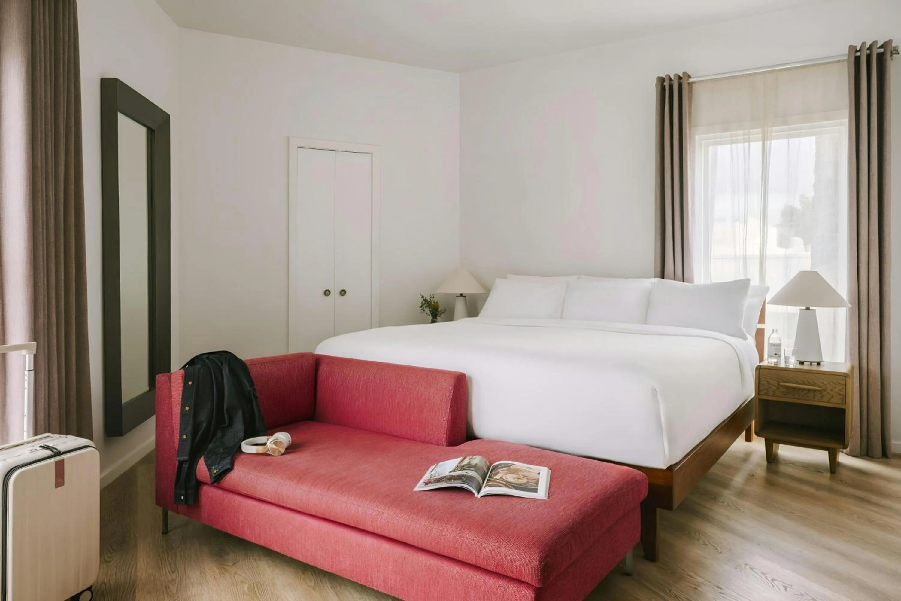 Bedroom, Bed in Beverly Terrace Hotel Beverly Hills, Sonder by Marriott Bonvoy