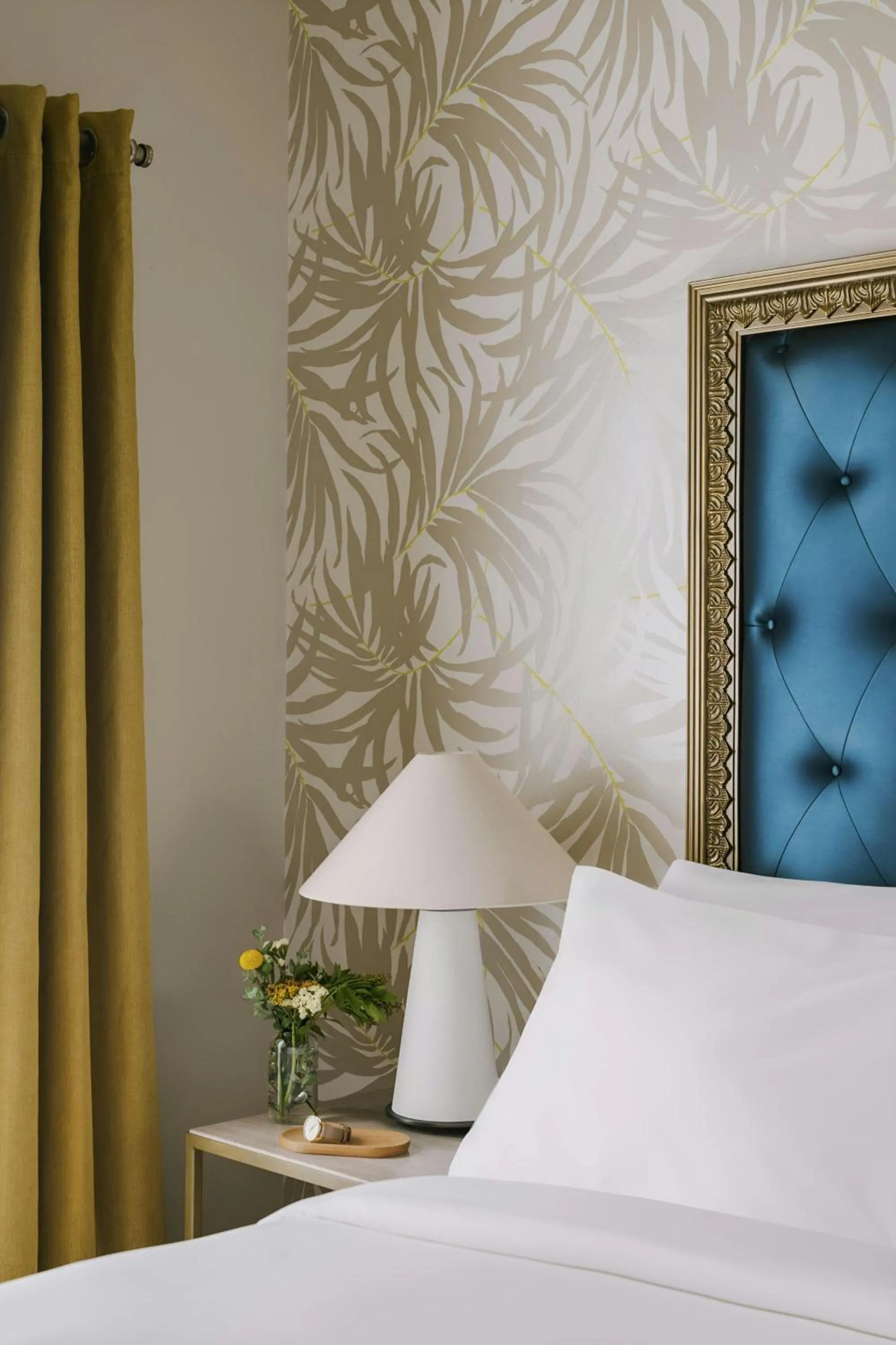 Bedroom, Bed in Beverly Terrace Hotel Beverly Hills, Sonder by Marriott Bonvoy