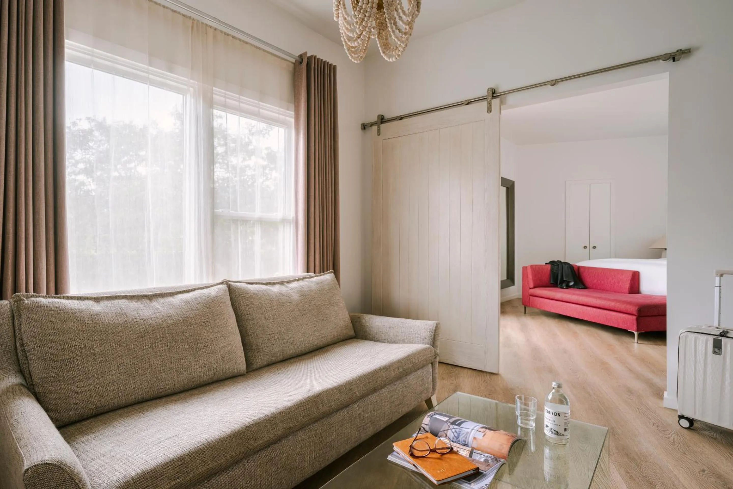 King Suite in Beverly Terrace Hotel Beverly Hills, Sonder by Marriott Bonvoy