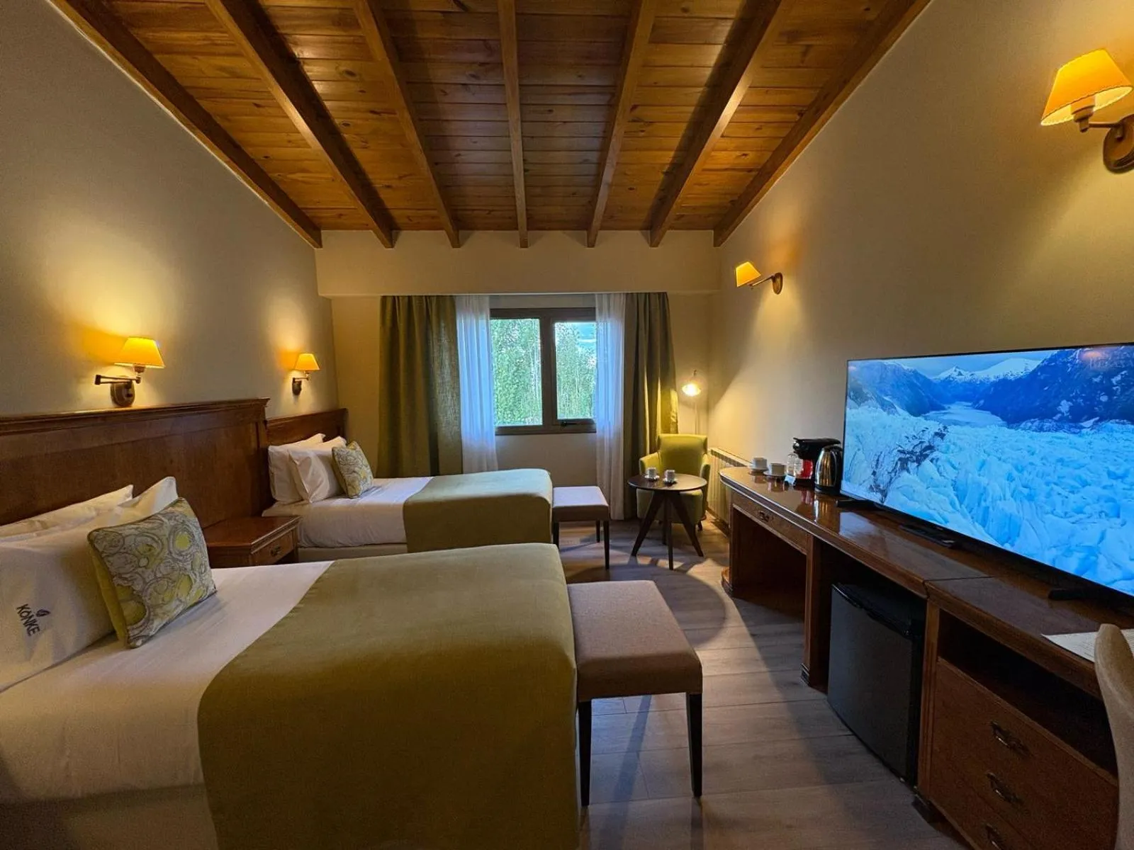 Bedroom, Bed in Konke Calafate Hotel