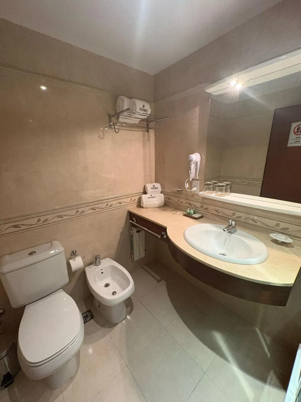 Bathroom in Konke Calafate Hotel