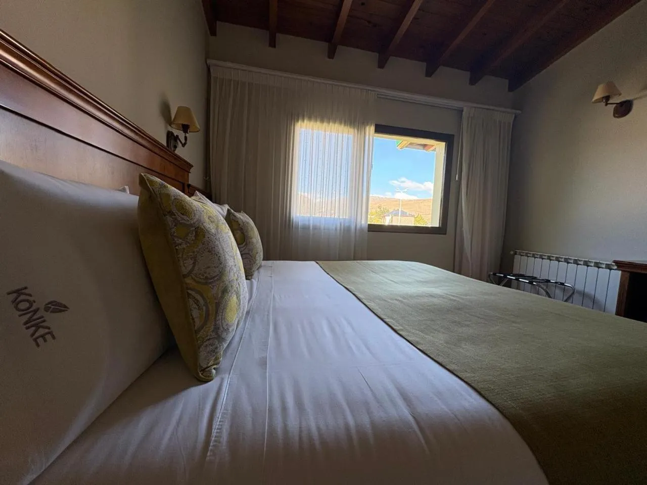 Bedroom, Bed in Konke Calafate Hotel