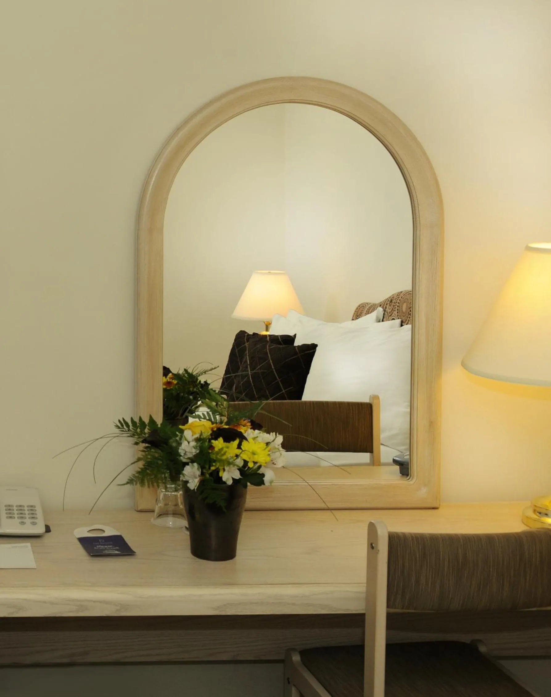 Seating area, Bed in Airport Hotel Mara