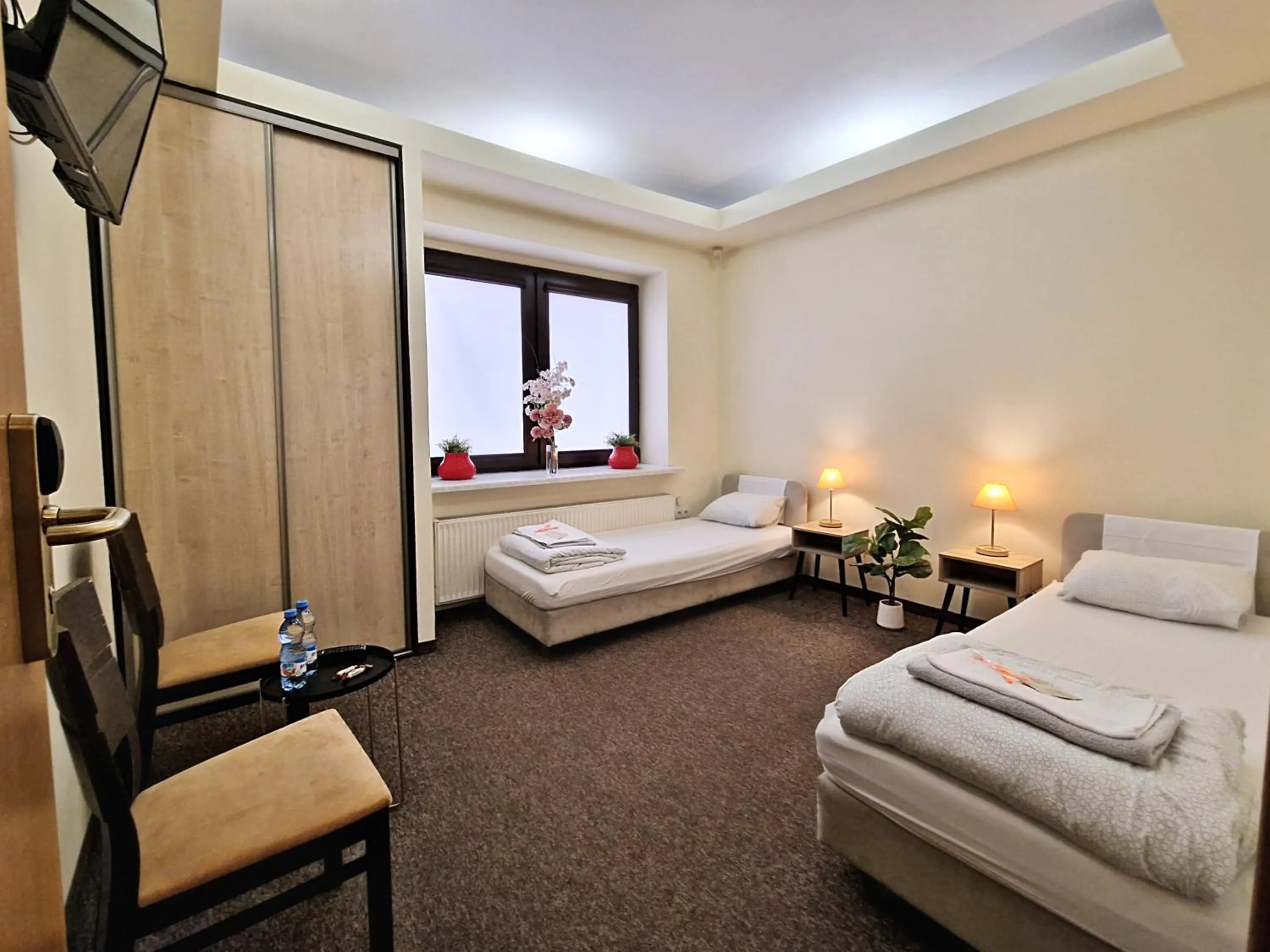 TV and multimedia, Bed in Helvetia Plus B&B - PRIVATE ROOMS and APARTMENTS