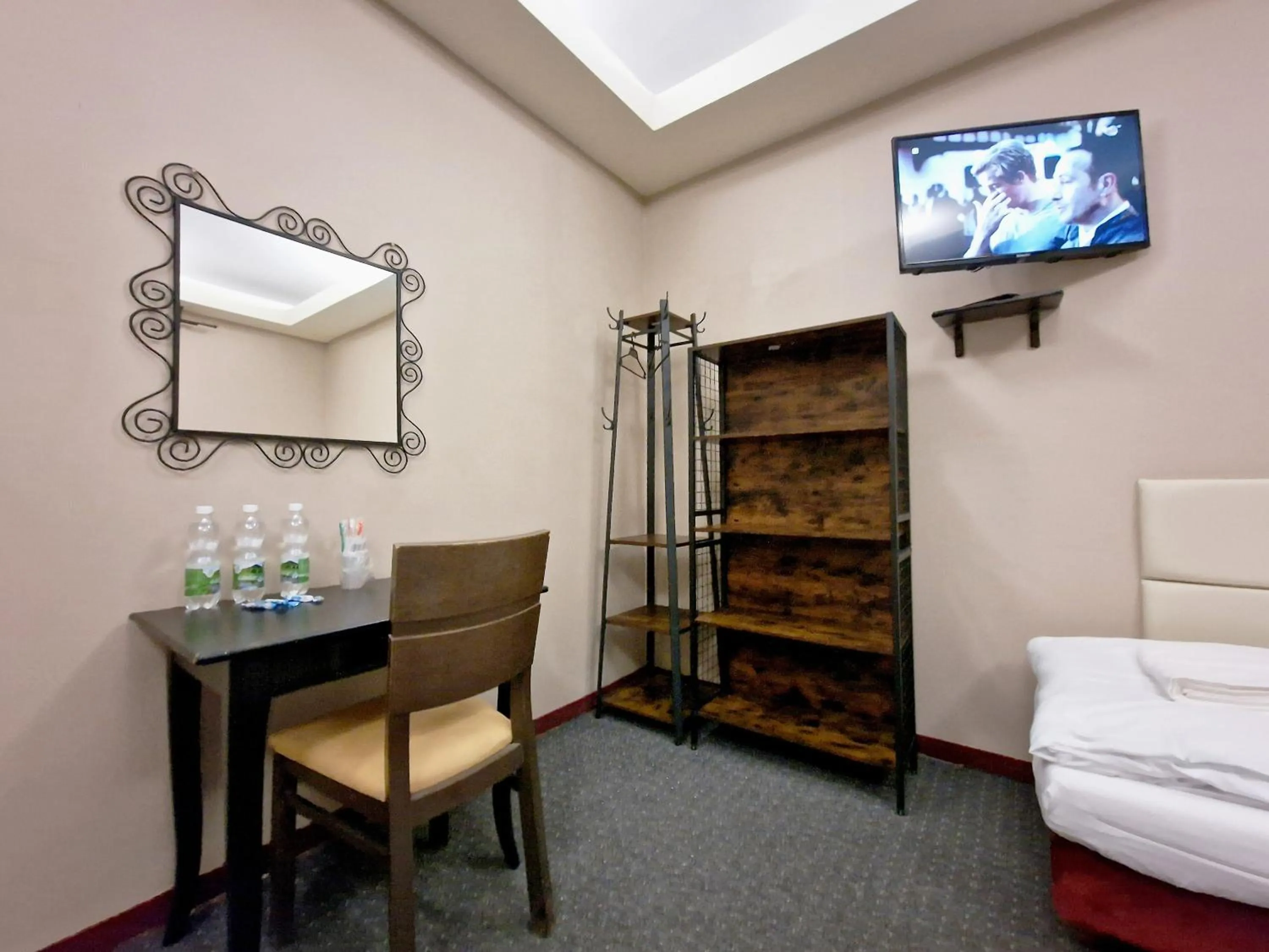 TV and multimedia, Bed in Helvetia Plus B&B - PRIVATE ROOMS and APARTMENTS