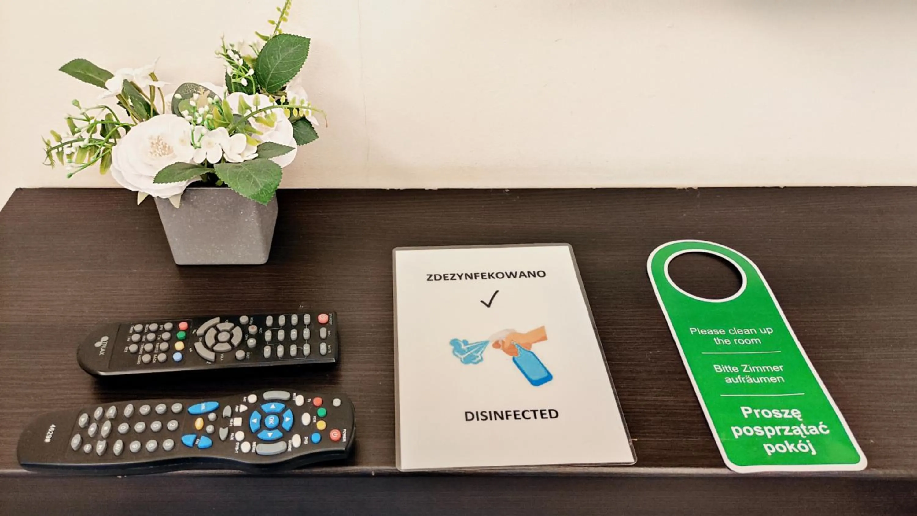 TV and multimedia in Helvetia Plus B&B - PRIVATE ROOMS and APARTMENTS