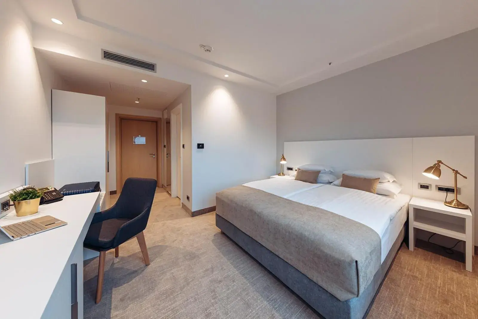 Standard Double Room - single occupancy in Antunović Hotel East Standard Double Room - single occupancy in Antunović Hotel East