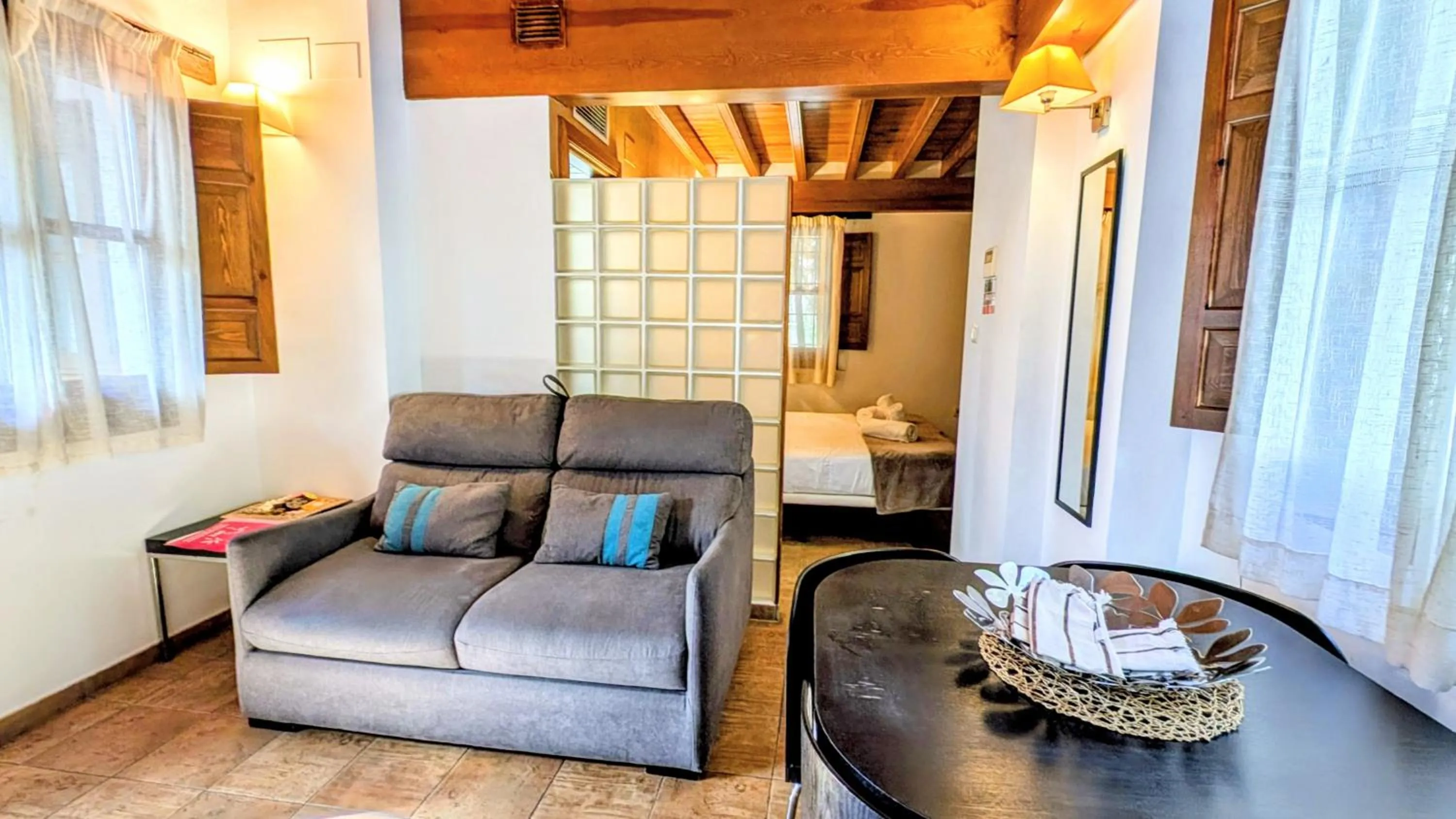 Living room in Apartamentos Alhambra