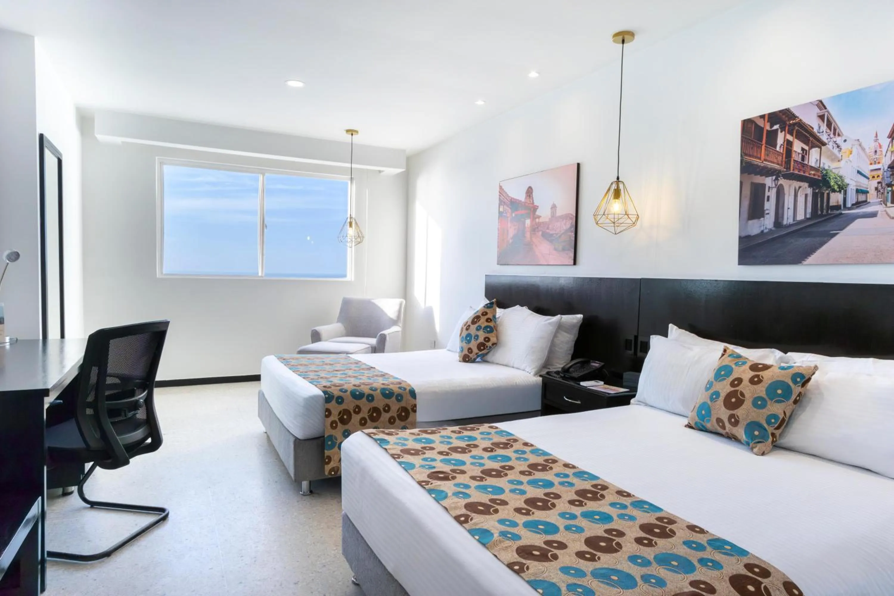 Photo of the whole room, Bed in Hotel Cartagena Plaza