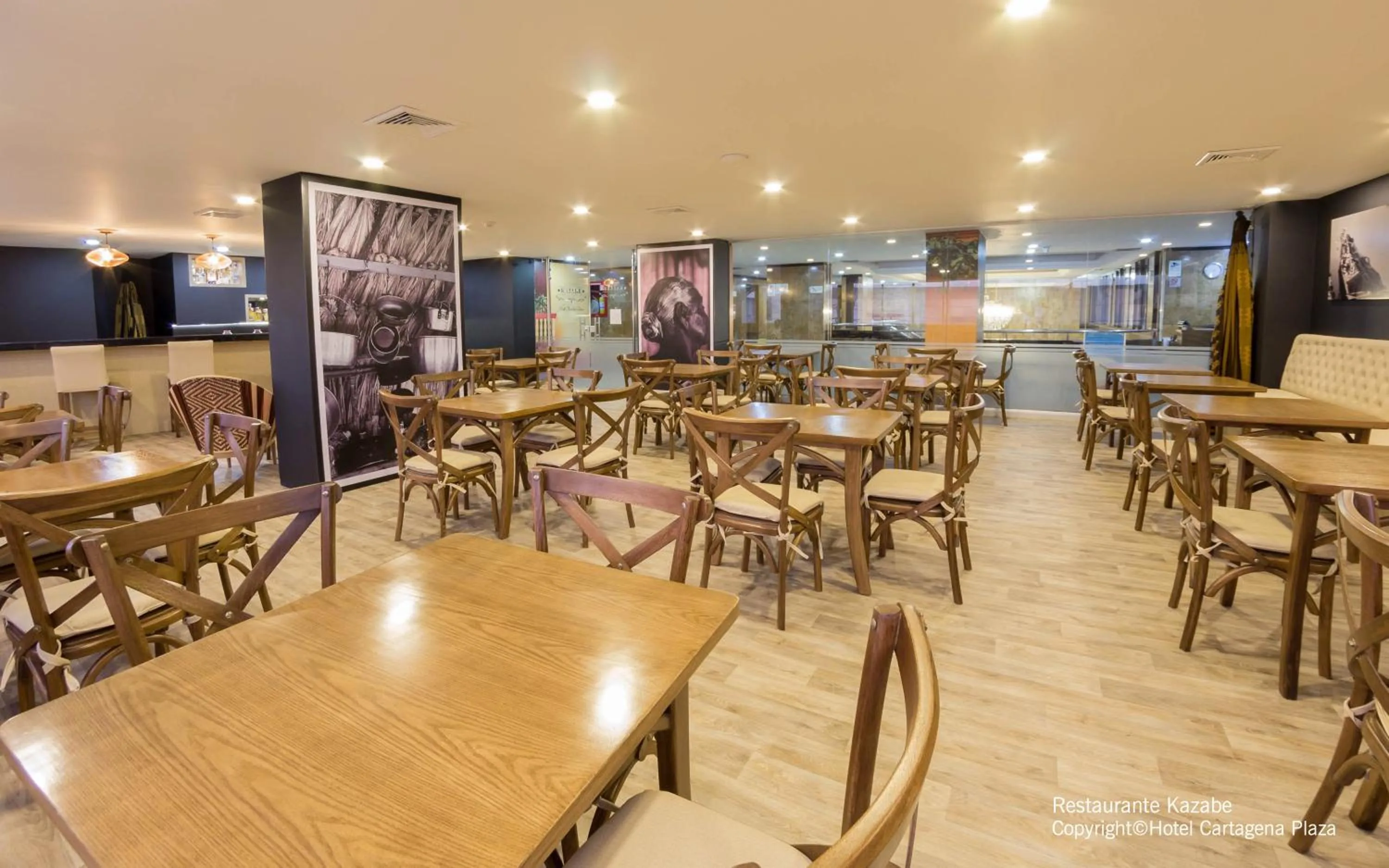 Restaurant/places to eat in Hotel Cartagena Plaza