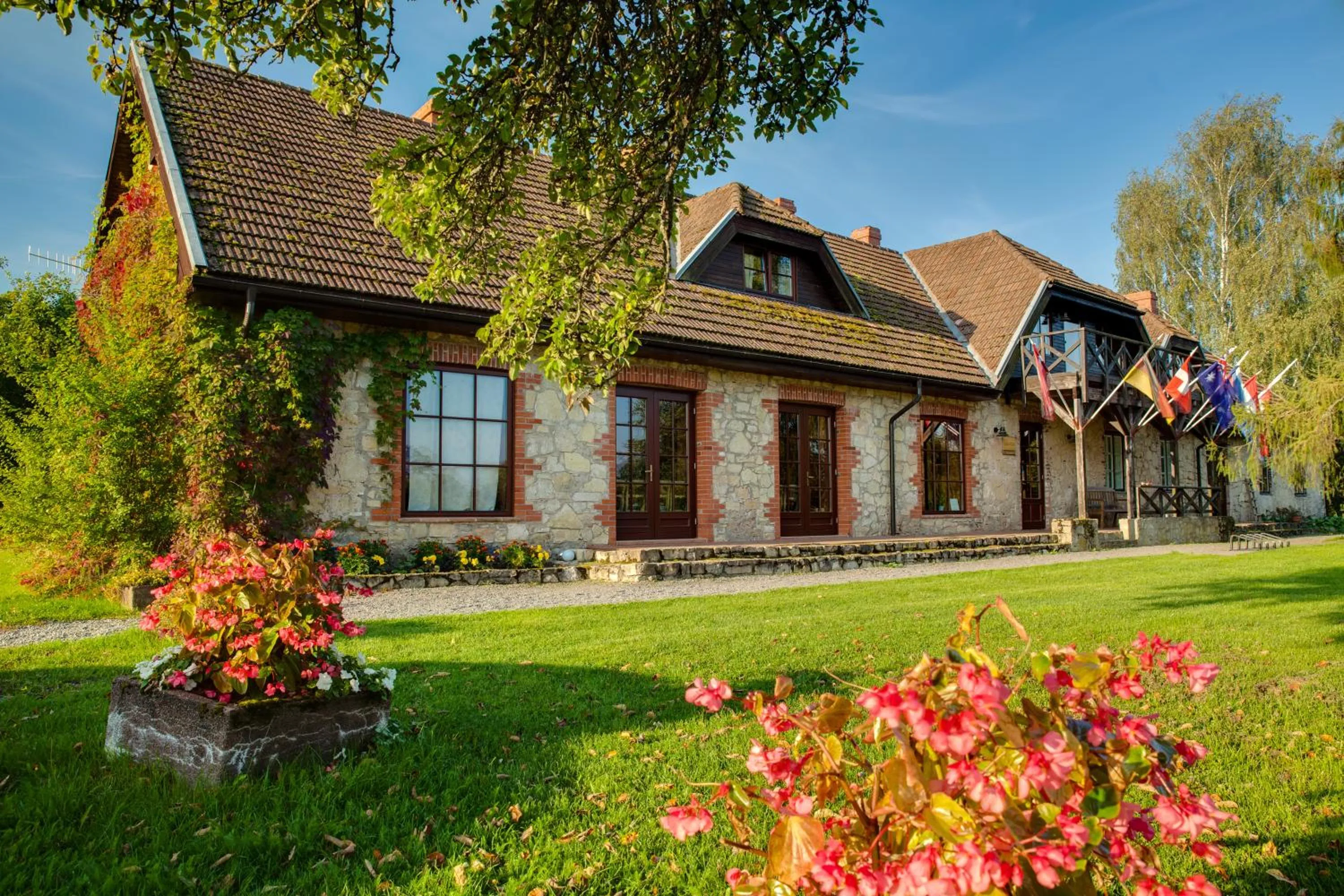 Property building in Karlamuiza Country Hotel