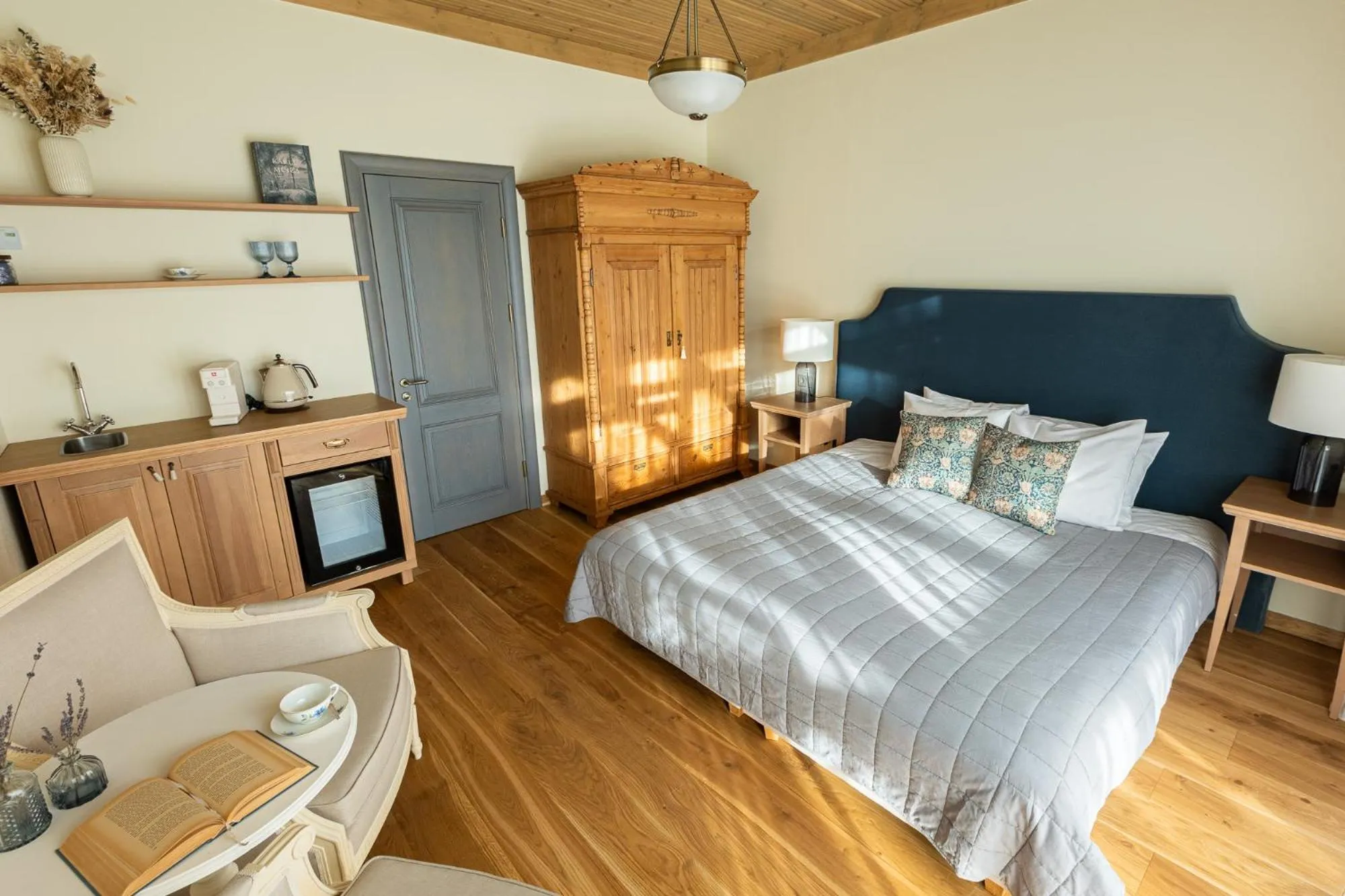 Bed in Karlamuiza Country Hotel