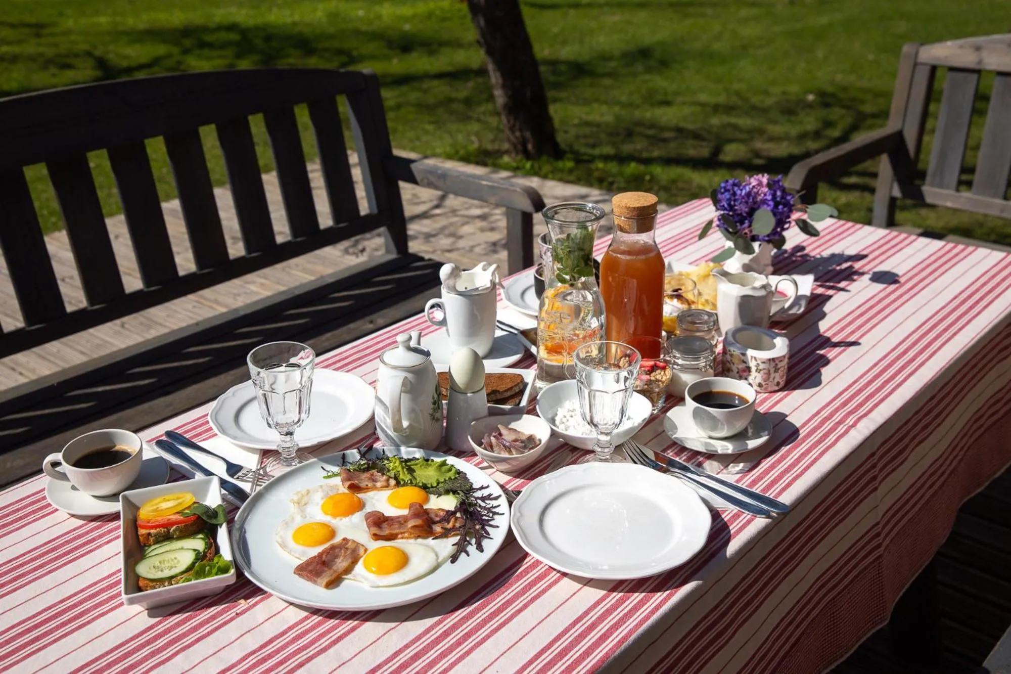 Food and drinks in Karlamuiza Country Hotel