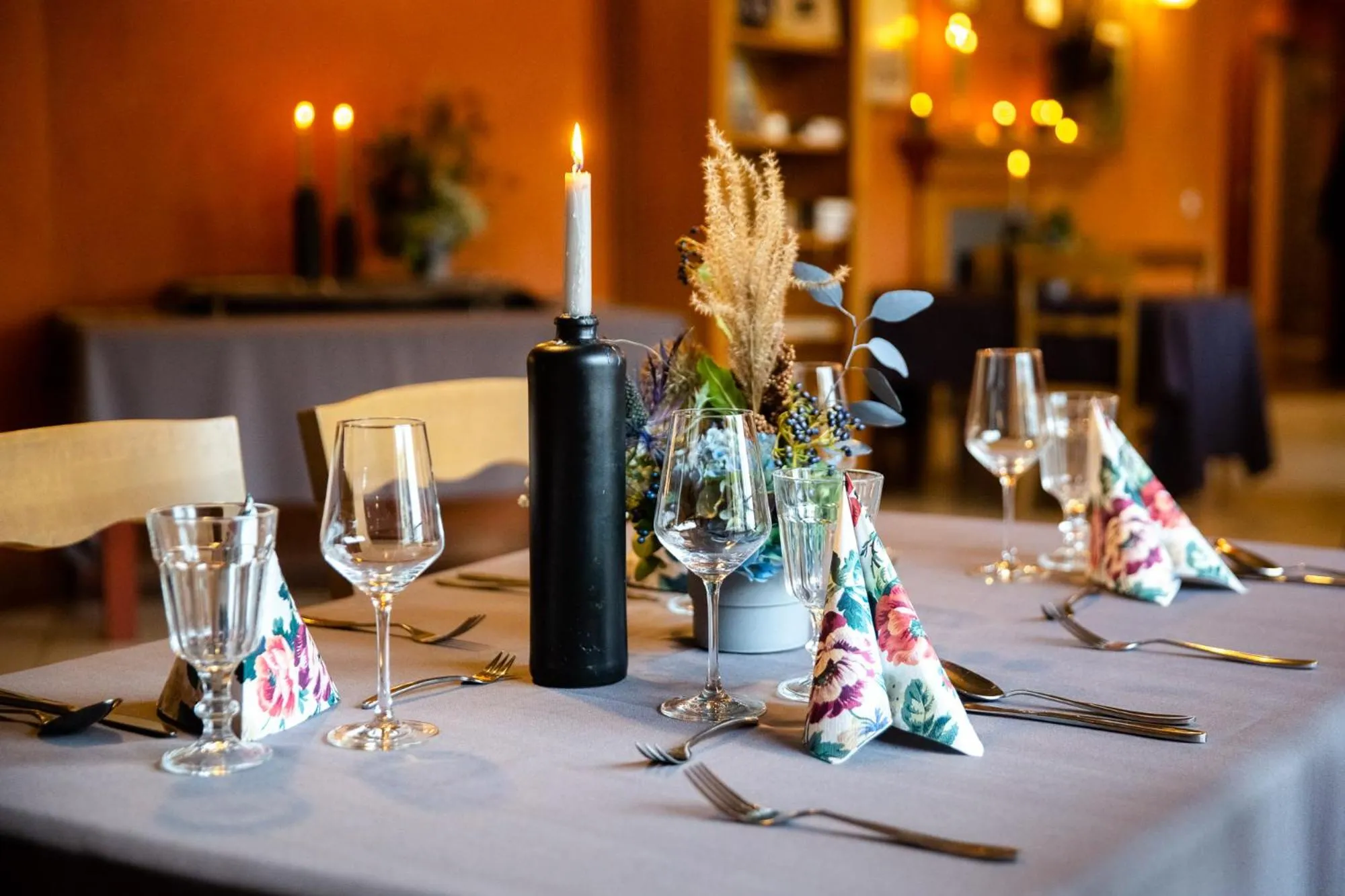 Restaurant/places to eat in Karlamuiza Country Hotel