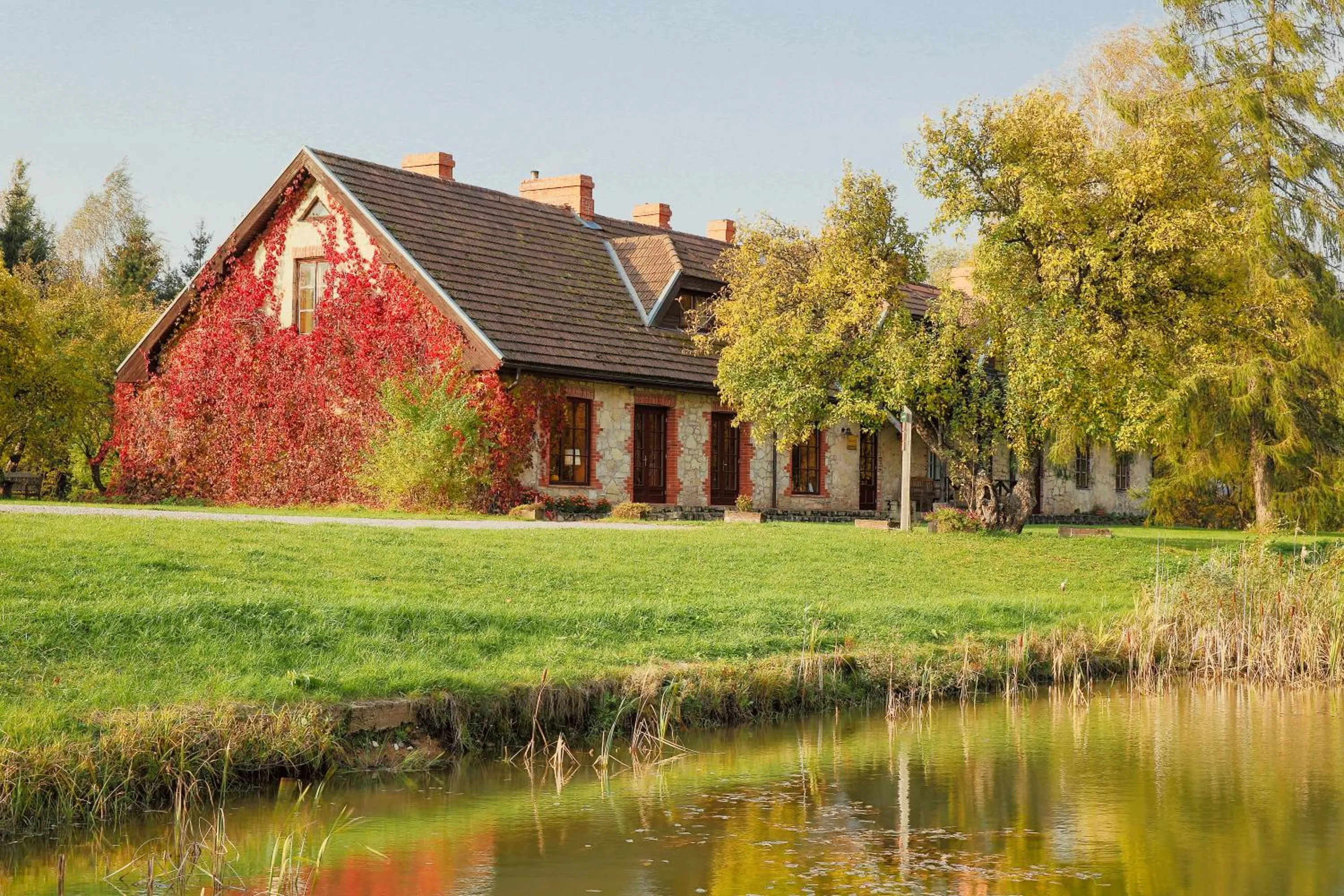Property building in Karlamuiza Country Hotel