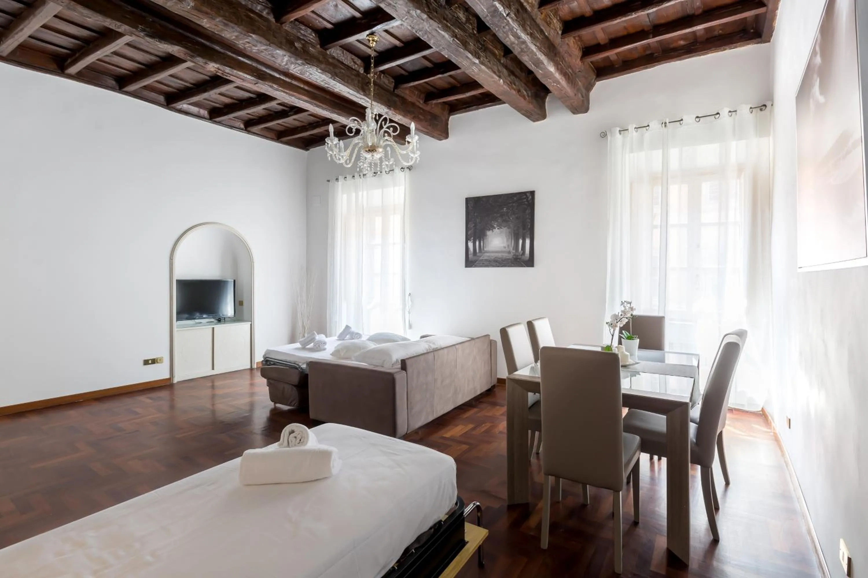 Living room, Bed in A World Aparts - 143 Sistina