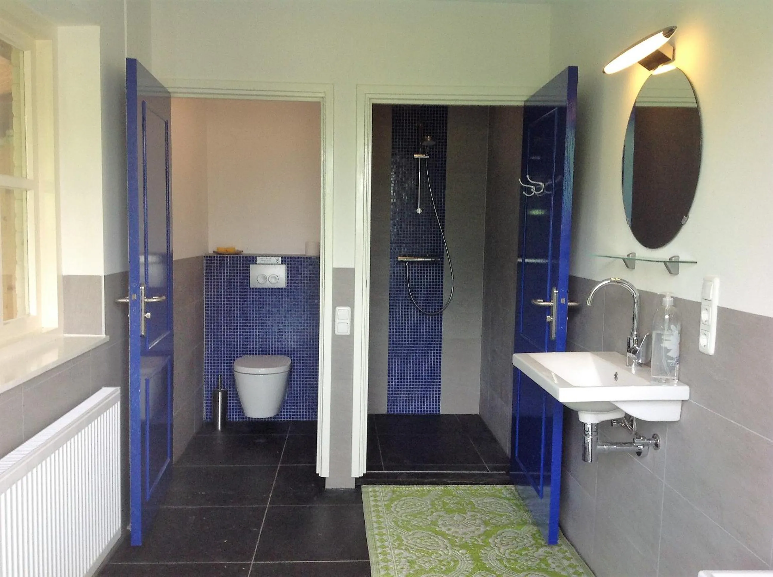 Bathroom in B&B De Sprokkeltuin