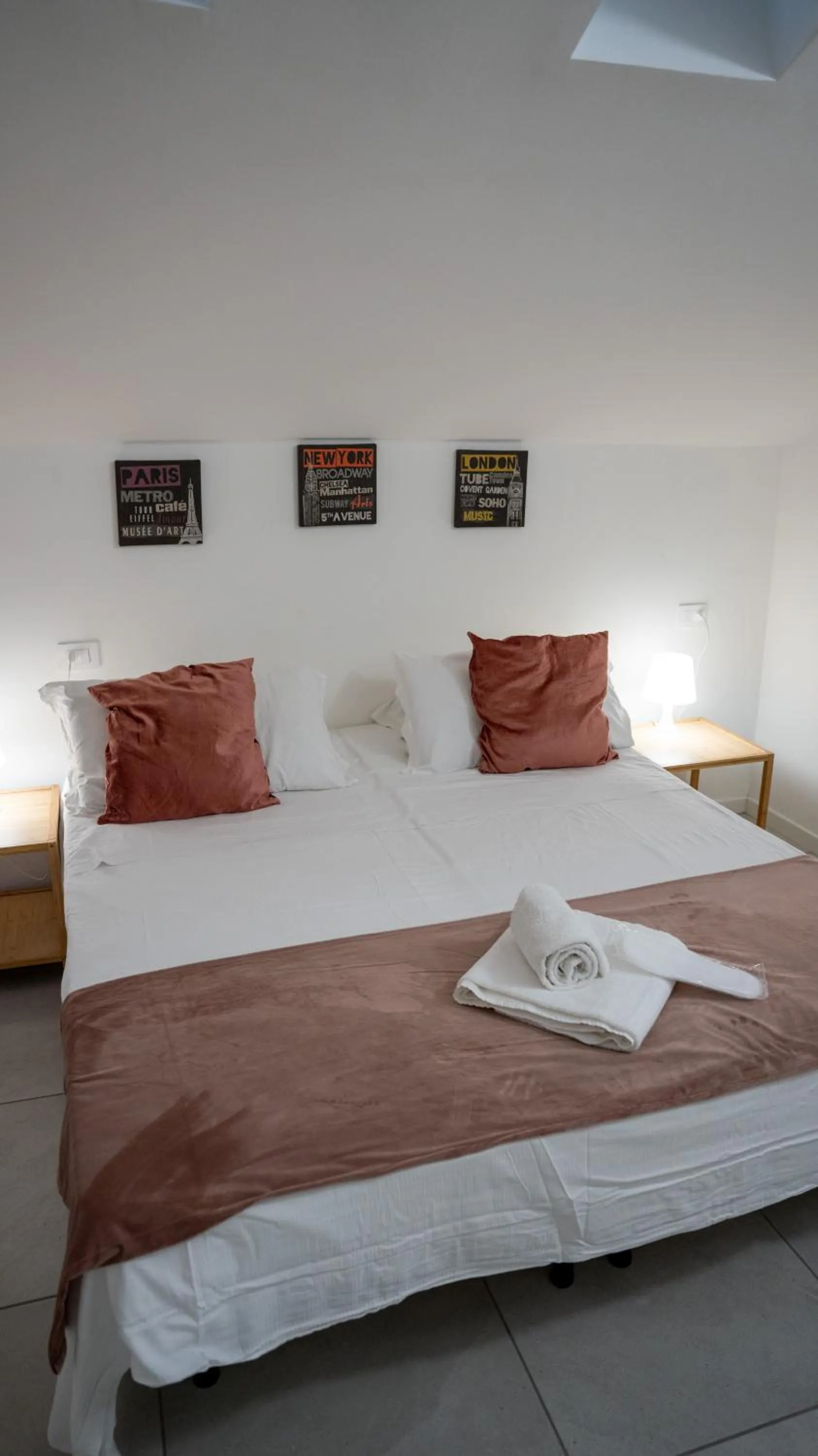 Bed in Conte Durini Apartments & Rooms