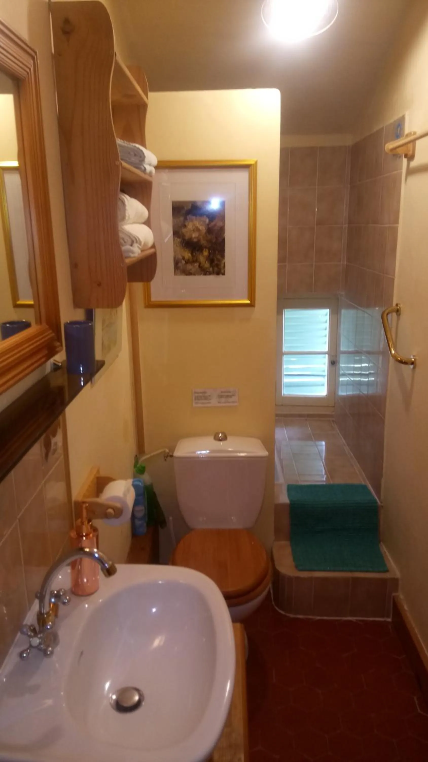 Bathroom in Domaine du Paraïs B&B