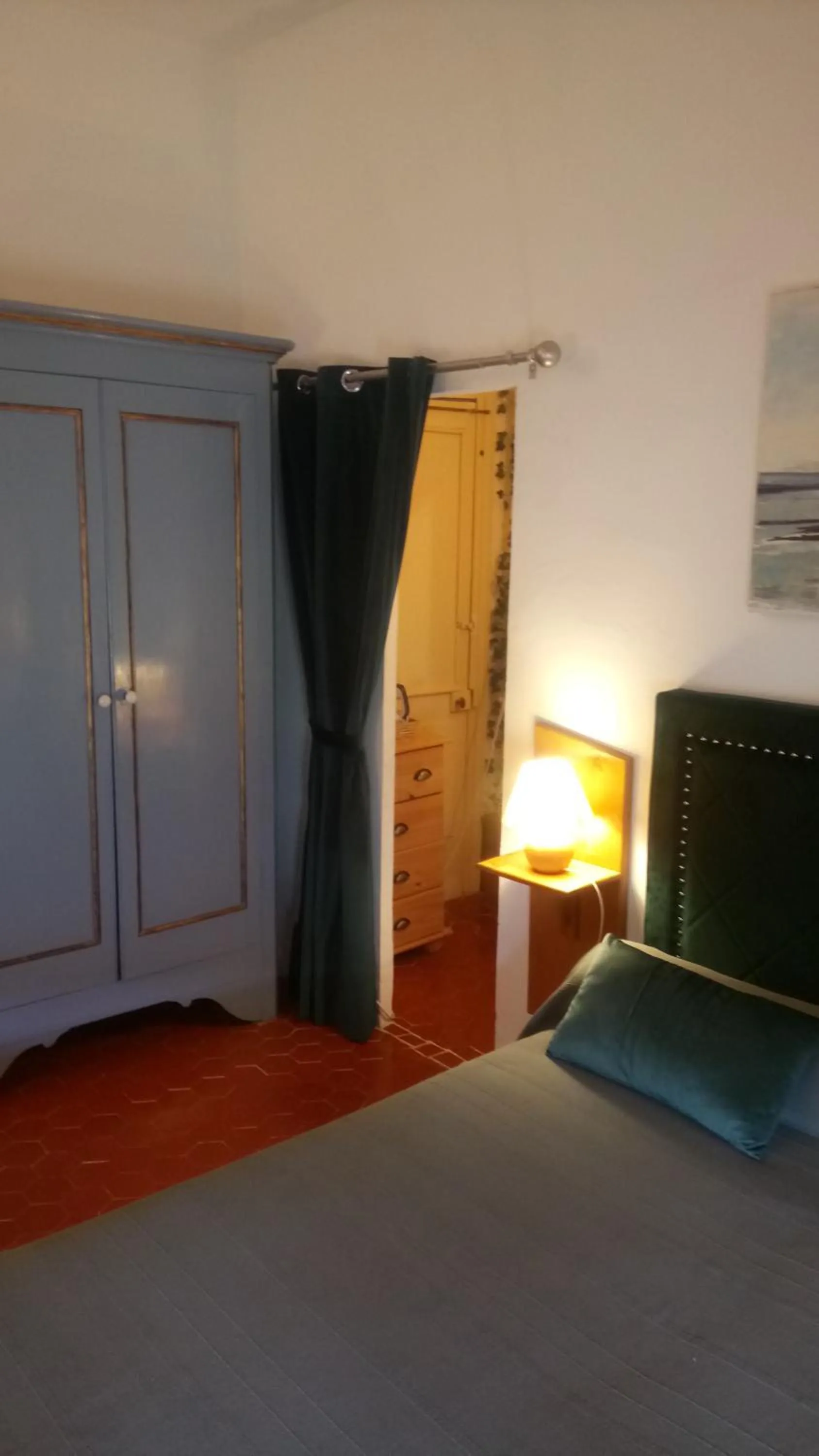 Bedroom in Domaine du Paraïs B&B