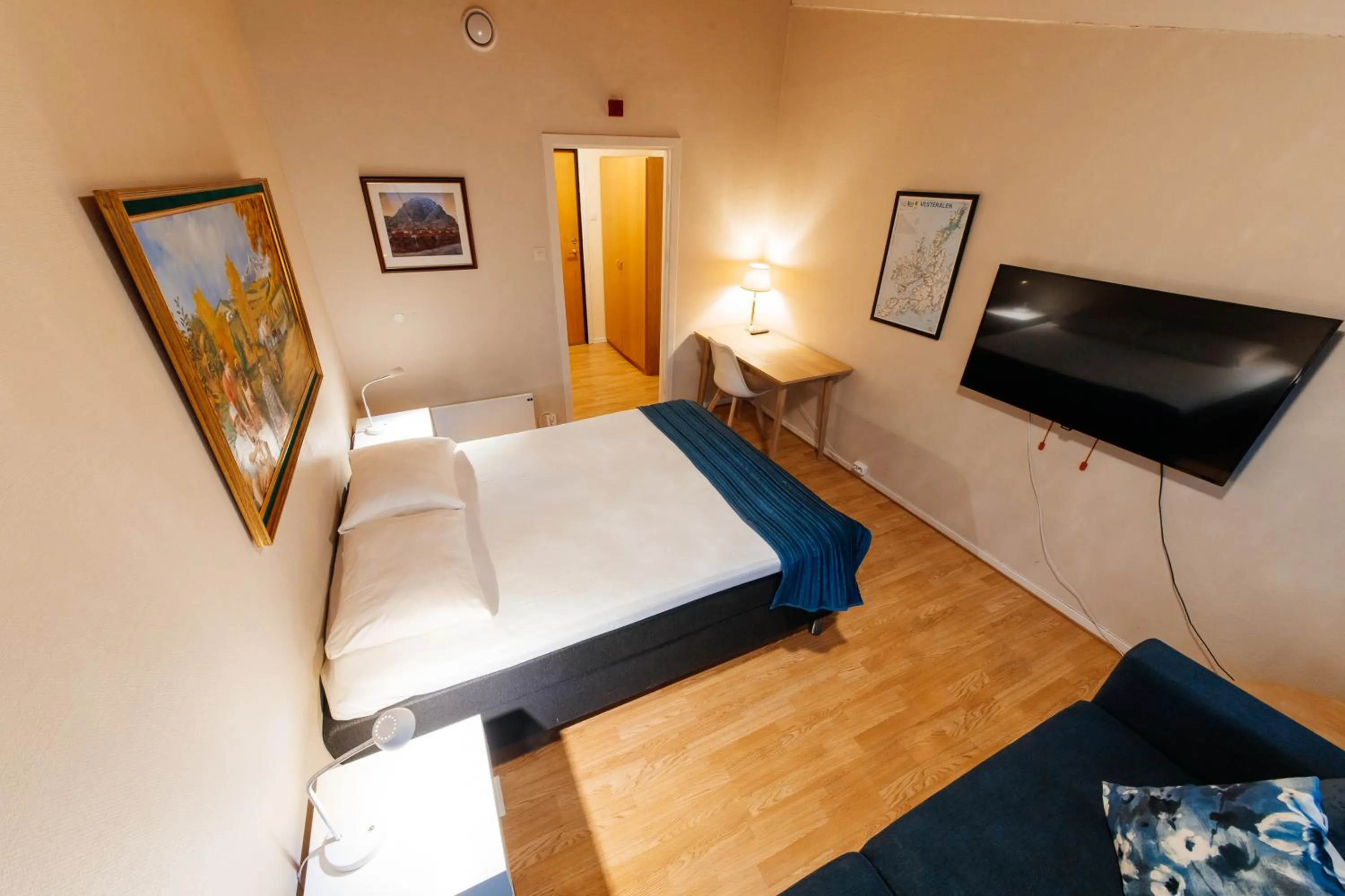 Bed in Myre Kysthotell