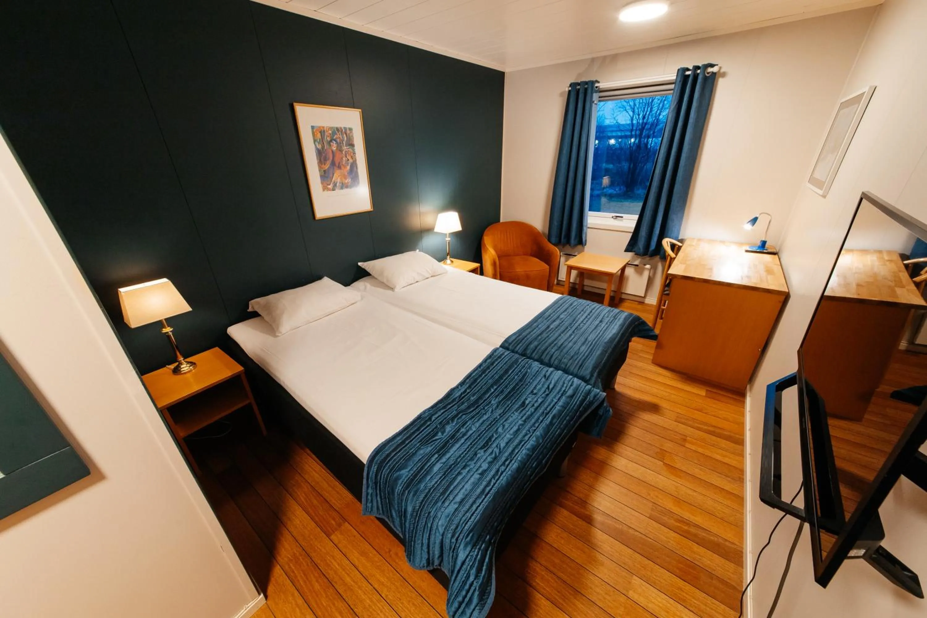 Bed in Myre Kysthotell