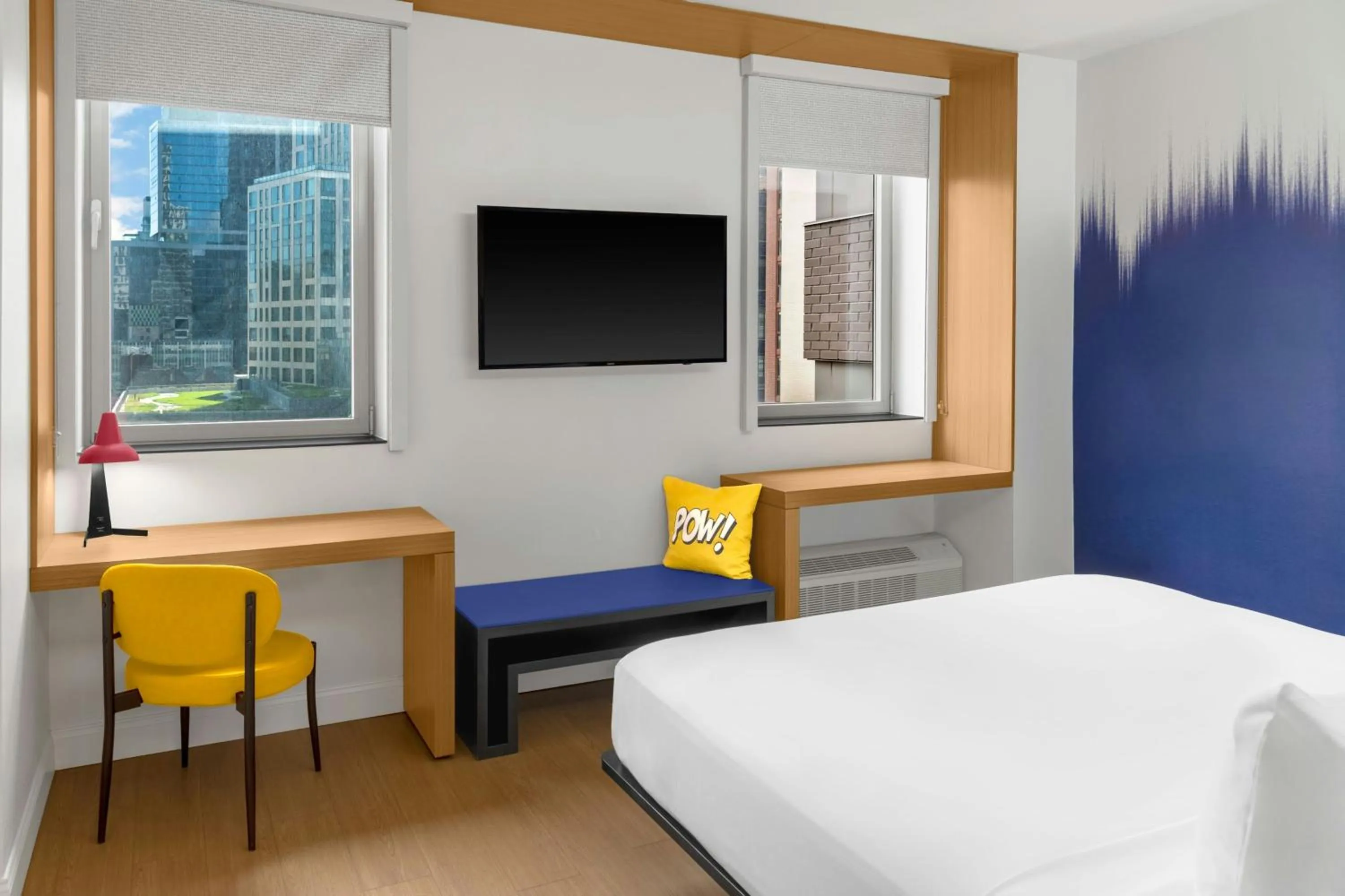 Photo of the whole room, Bed in Aloft New York Brooklyn