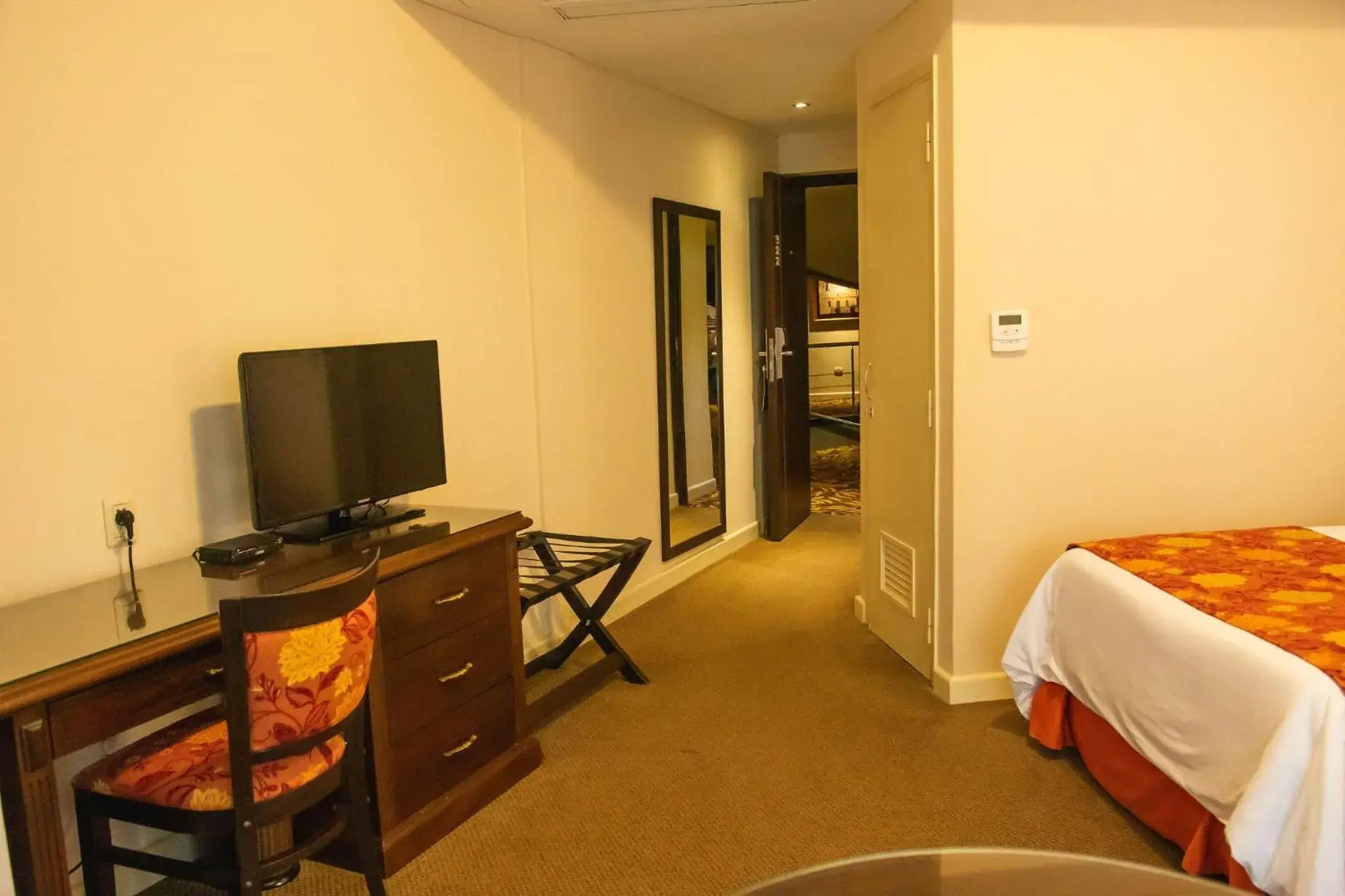 Standard Twin Room in Hotel Casino Acaray Standard Twin Room in Hotel Casino Acaray