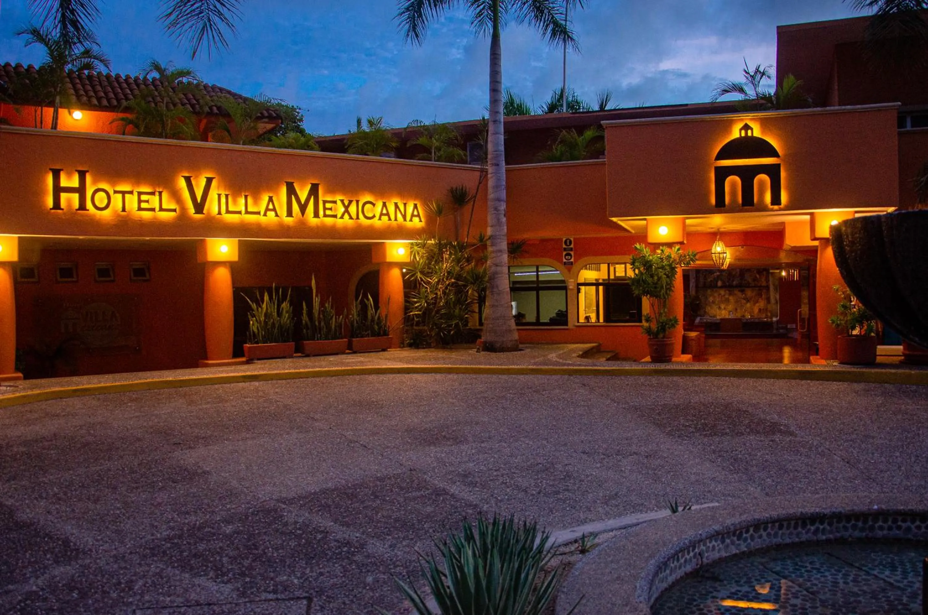 Property building in Hotel Villa Mexicana