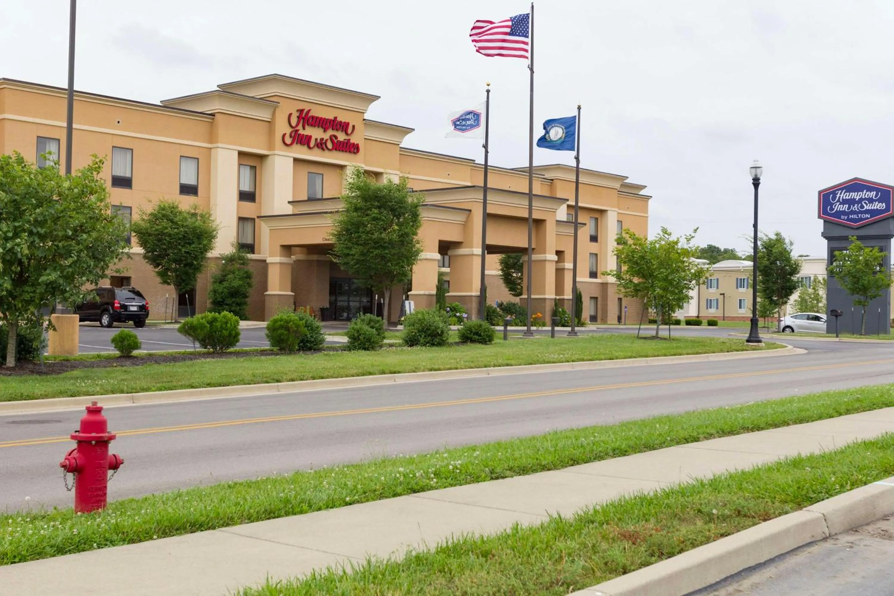 Property building in Hampton Inn & Suites Radcliff/Fort Knox