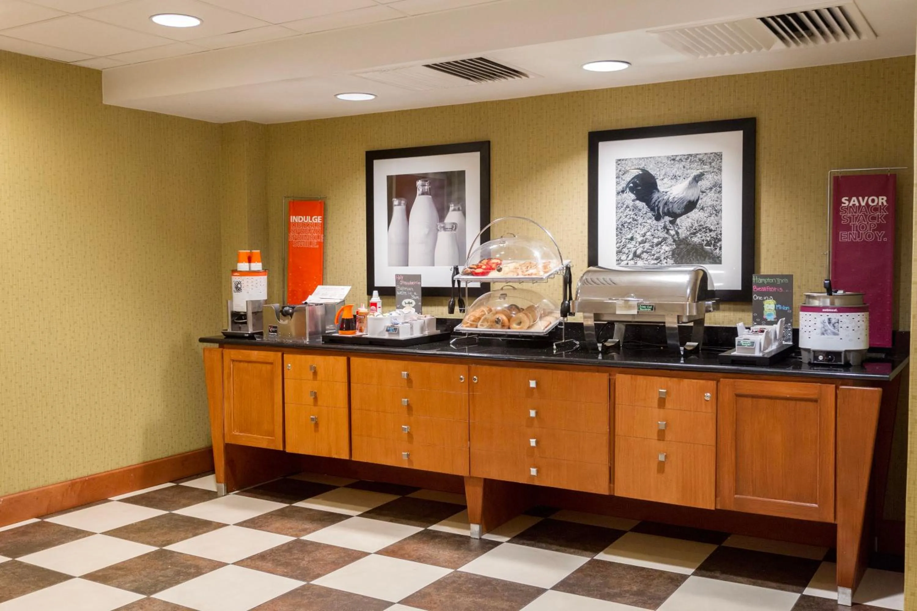Breakfast in Hampton Inn & Suites Radcliff/Fort Knox
