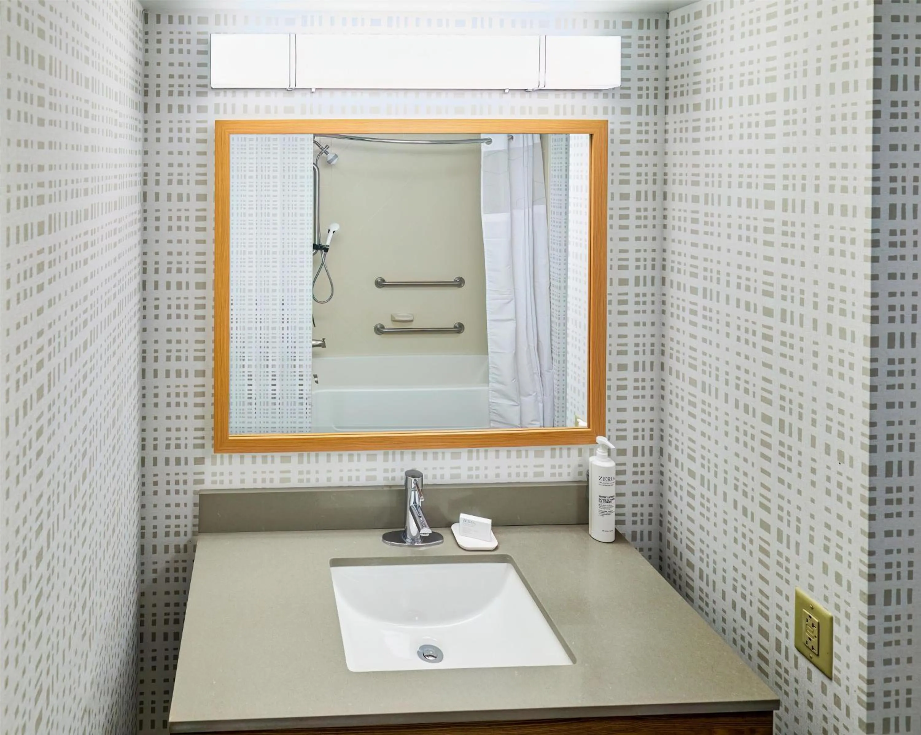 Bathroom in Hampton Inn & Suites Radcliff/Fort Knox