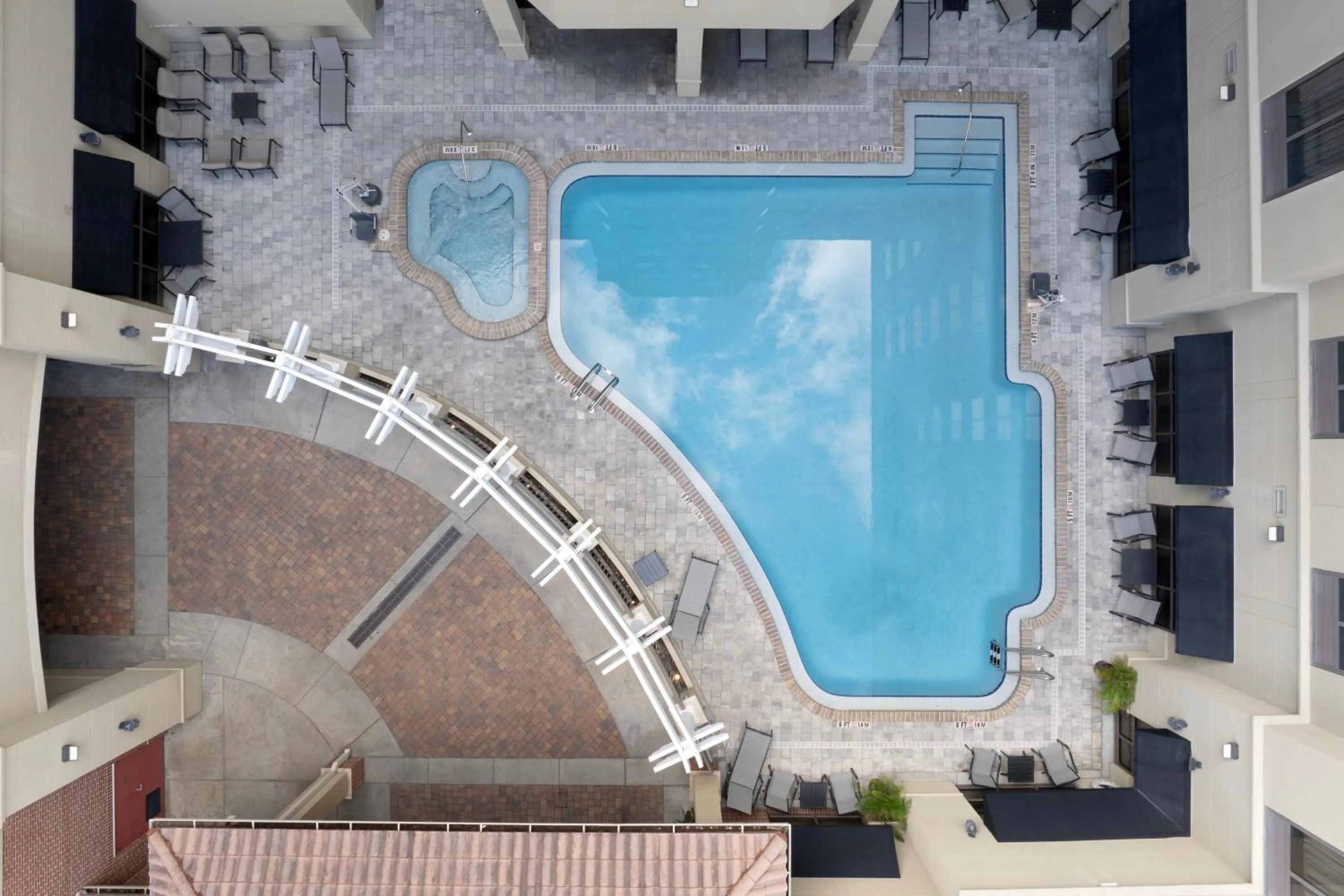 Hot Tub in Hilton Garden Inn Jacksonville Downtown Southbank
