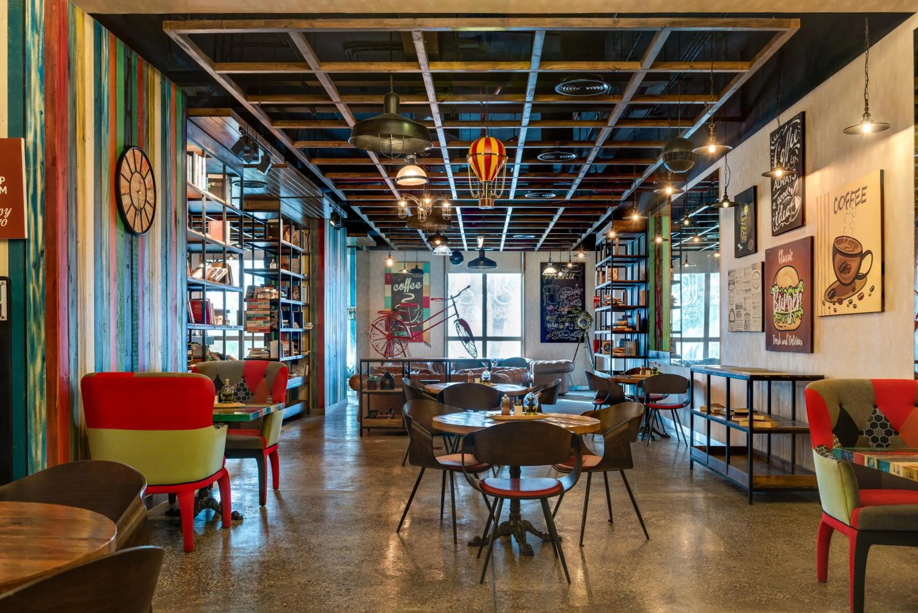 Restaurant/places to eat in Oaks Ibn Battuta Gate Dubai