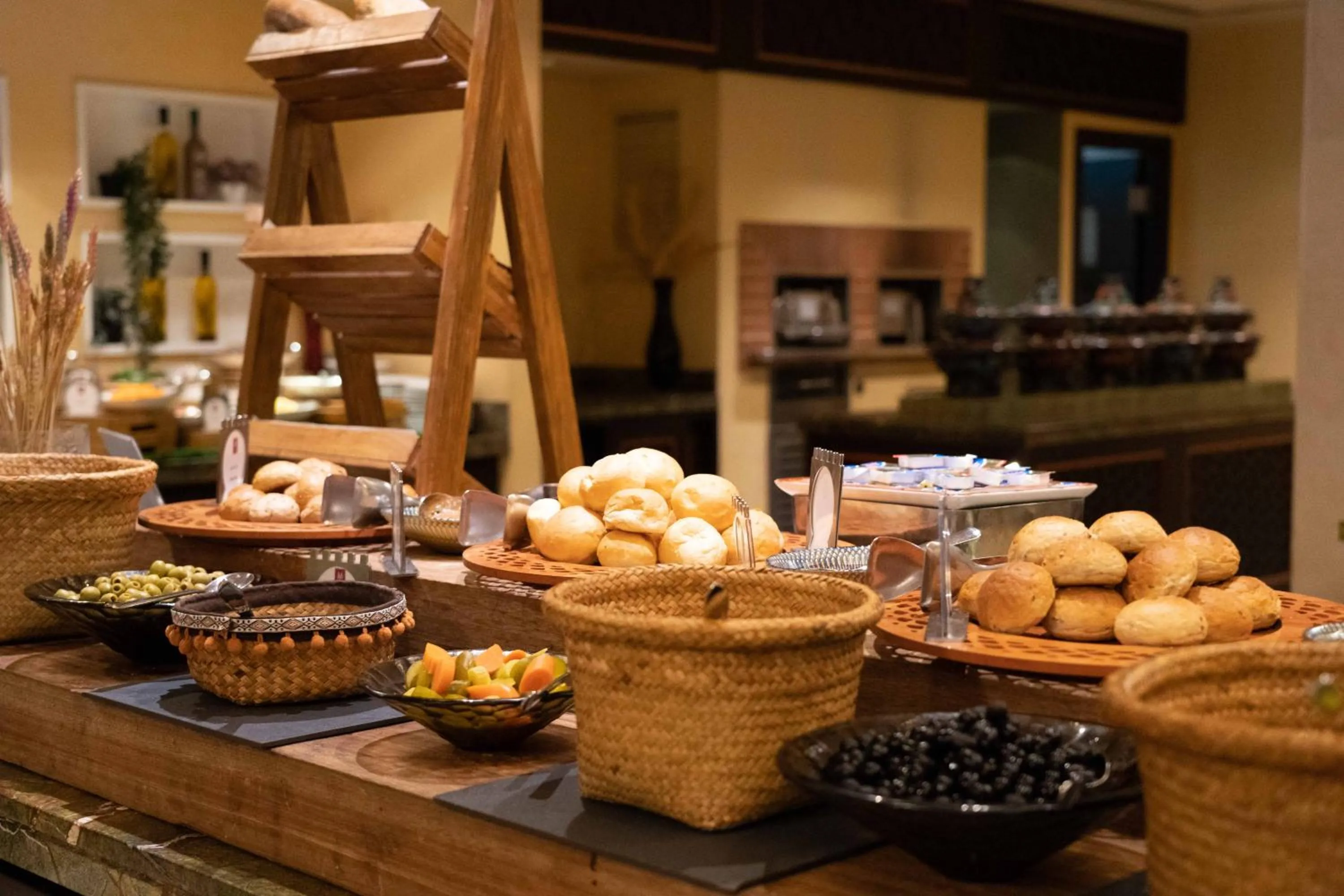 Food and drinks in Oaks Ibn Battuta Gate Dubai