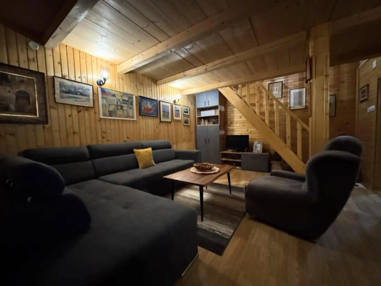 Cottage Walnut