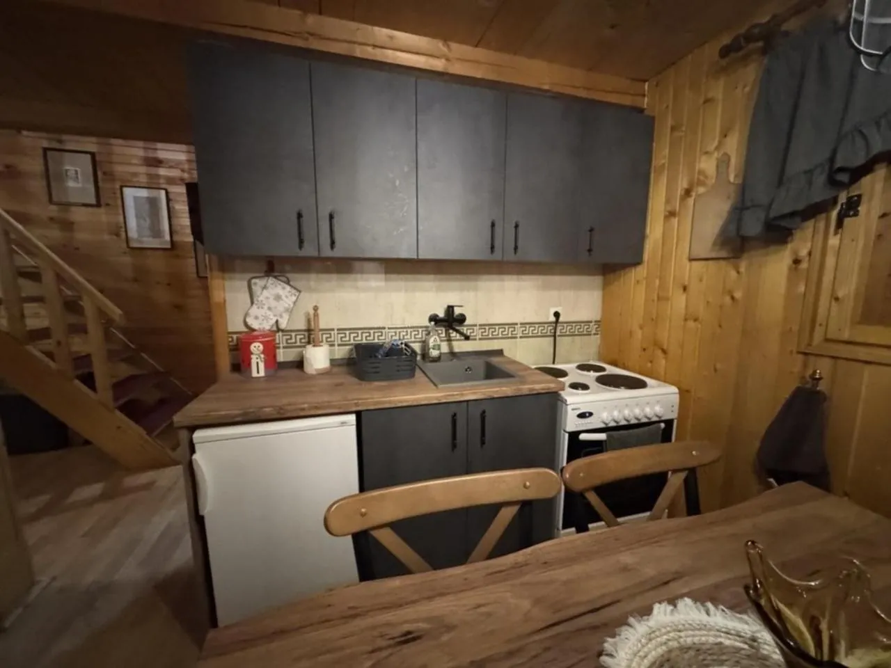 Cottage Walnut