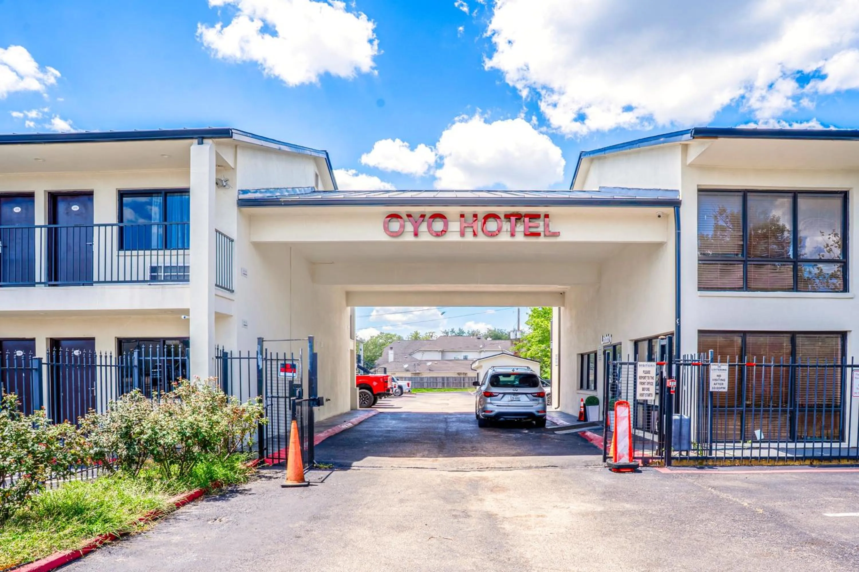 Facade/entrance in OYO Hotel Houston N Fm-1960 Champions TX
