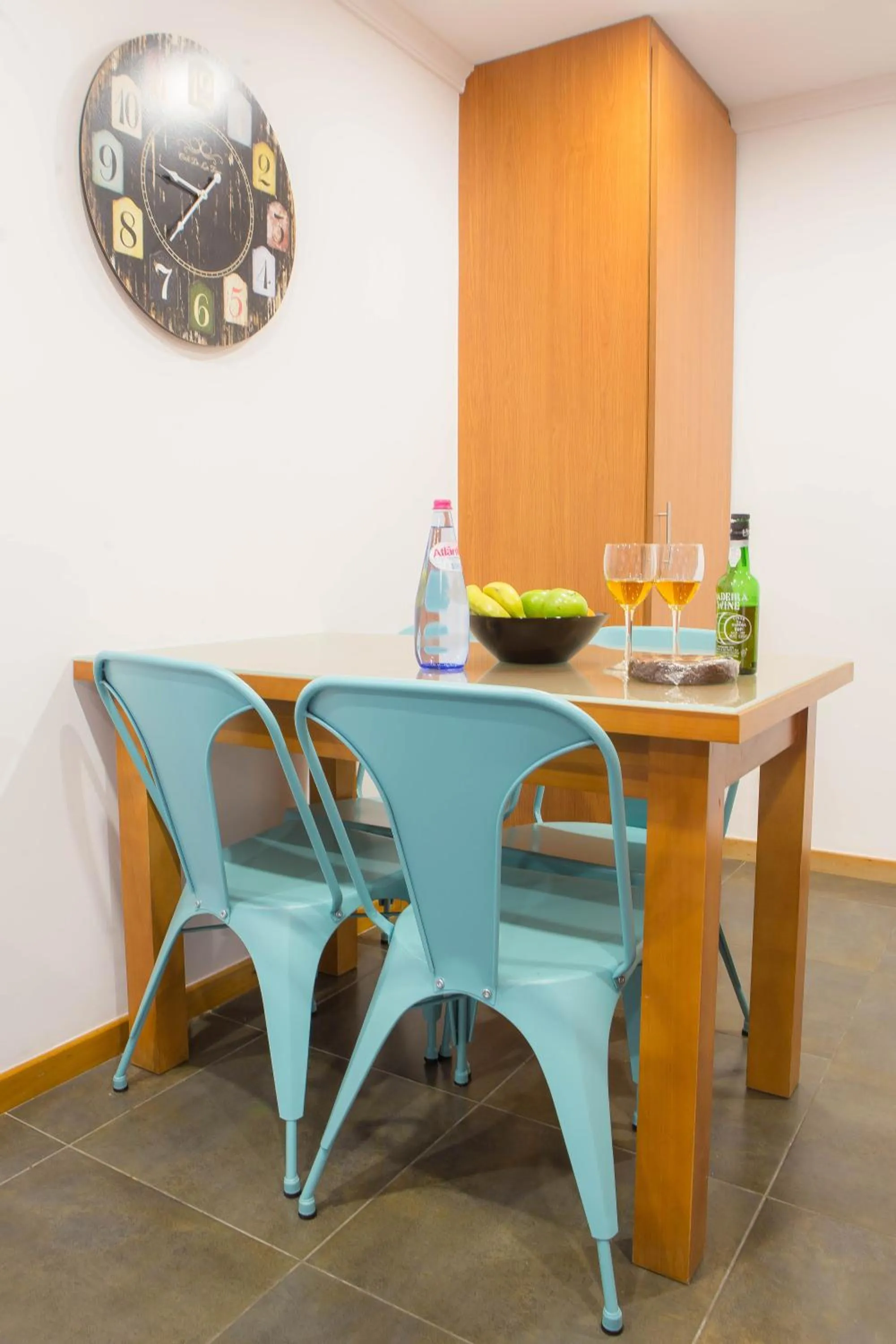 Dining area in Five Design Rooftop by Storytellers