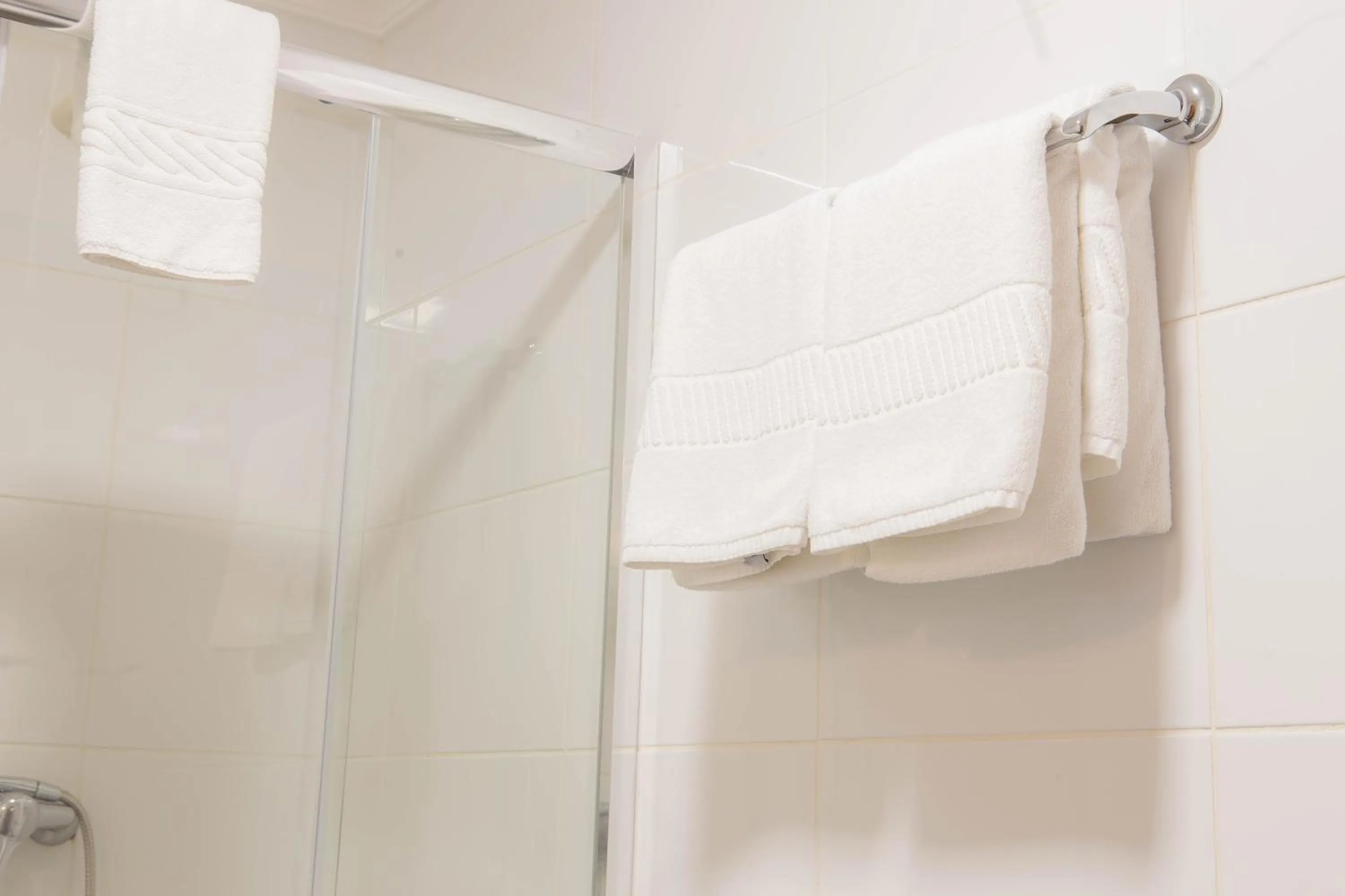 Bathroom in Five Design Rooftop by Storytellers