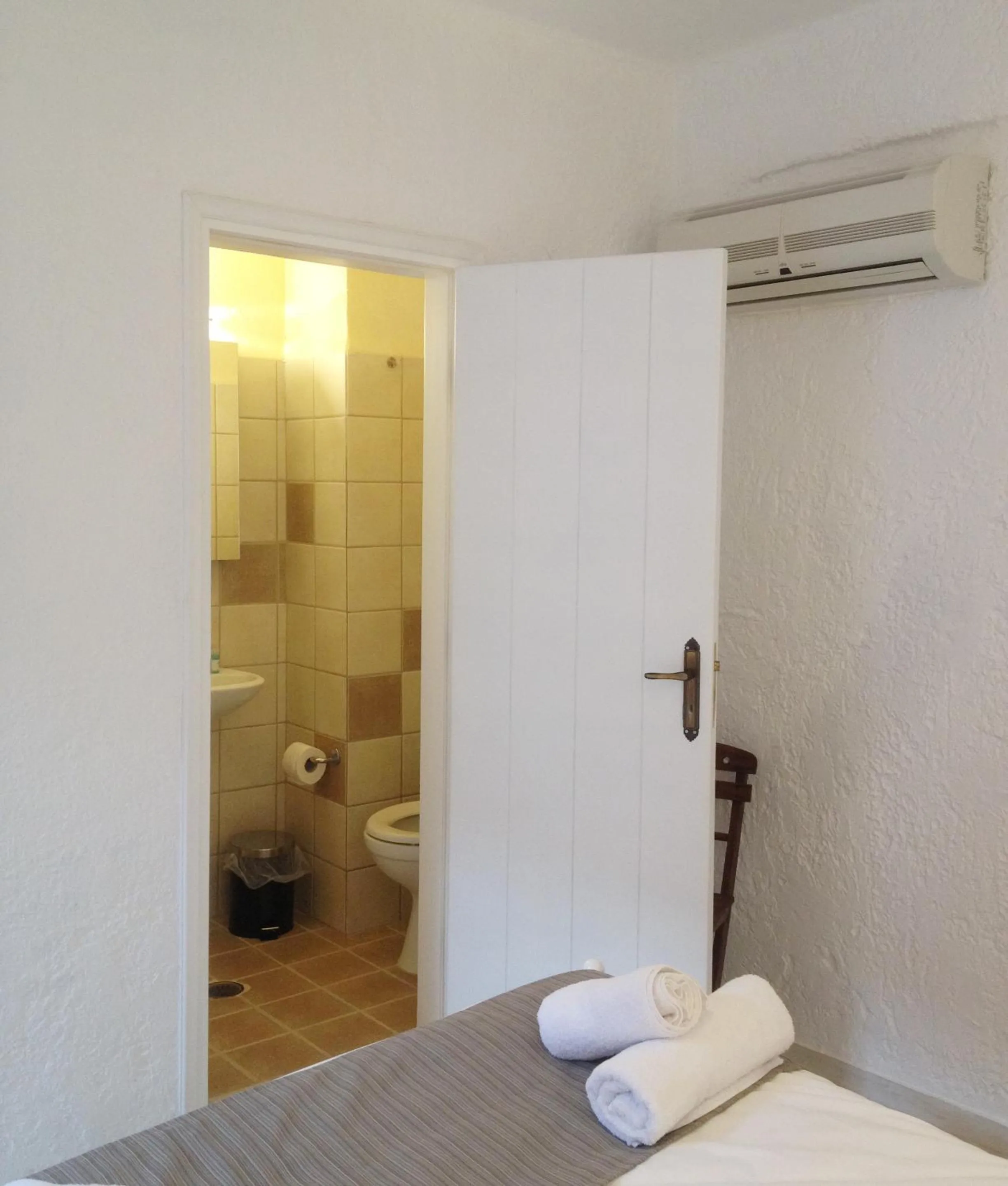 Bathroom in Auberge 32 Old Town