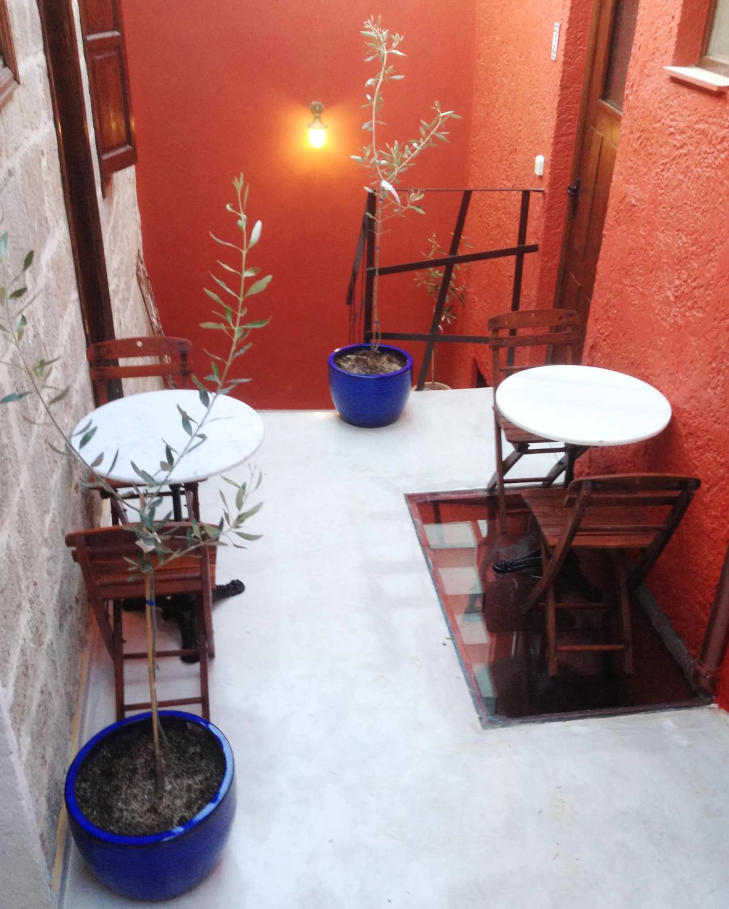 Property building in Auberge 32 Old Town