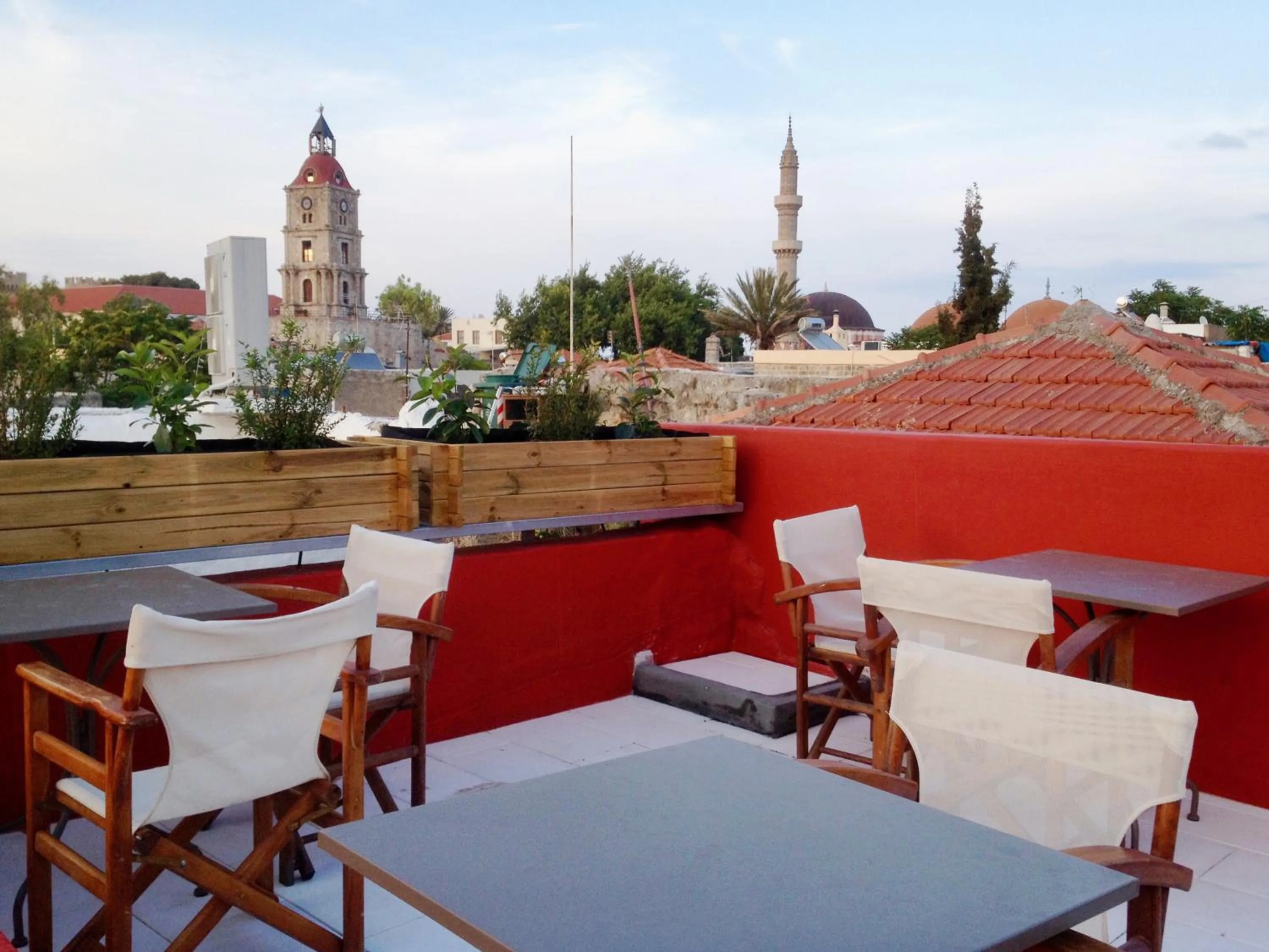 Property building in Auberge 32 Old Town