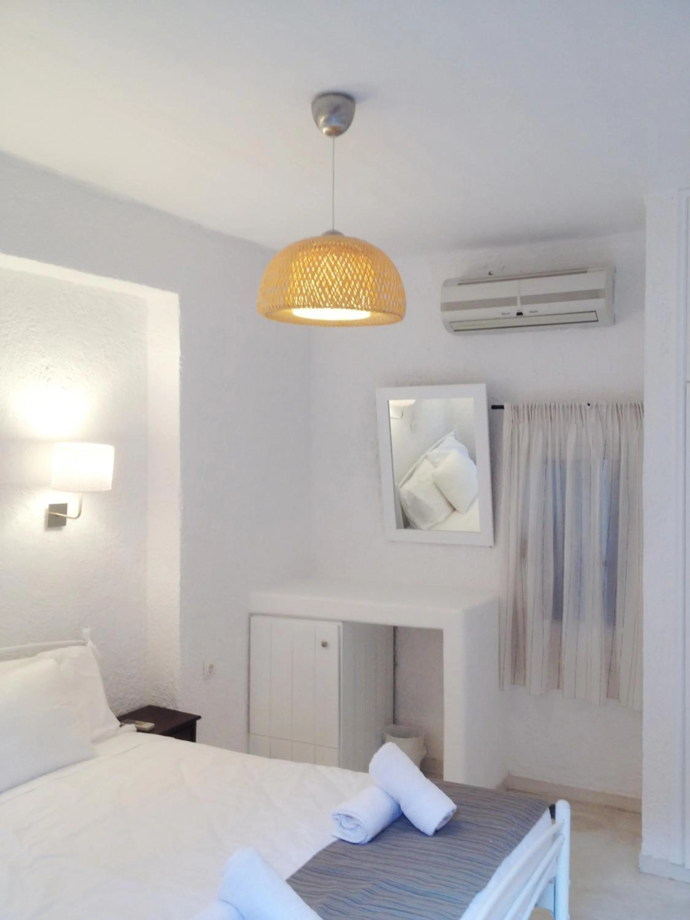 Bedroom, Bed in Auberge 32 Old Town