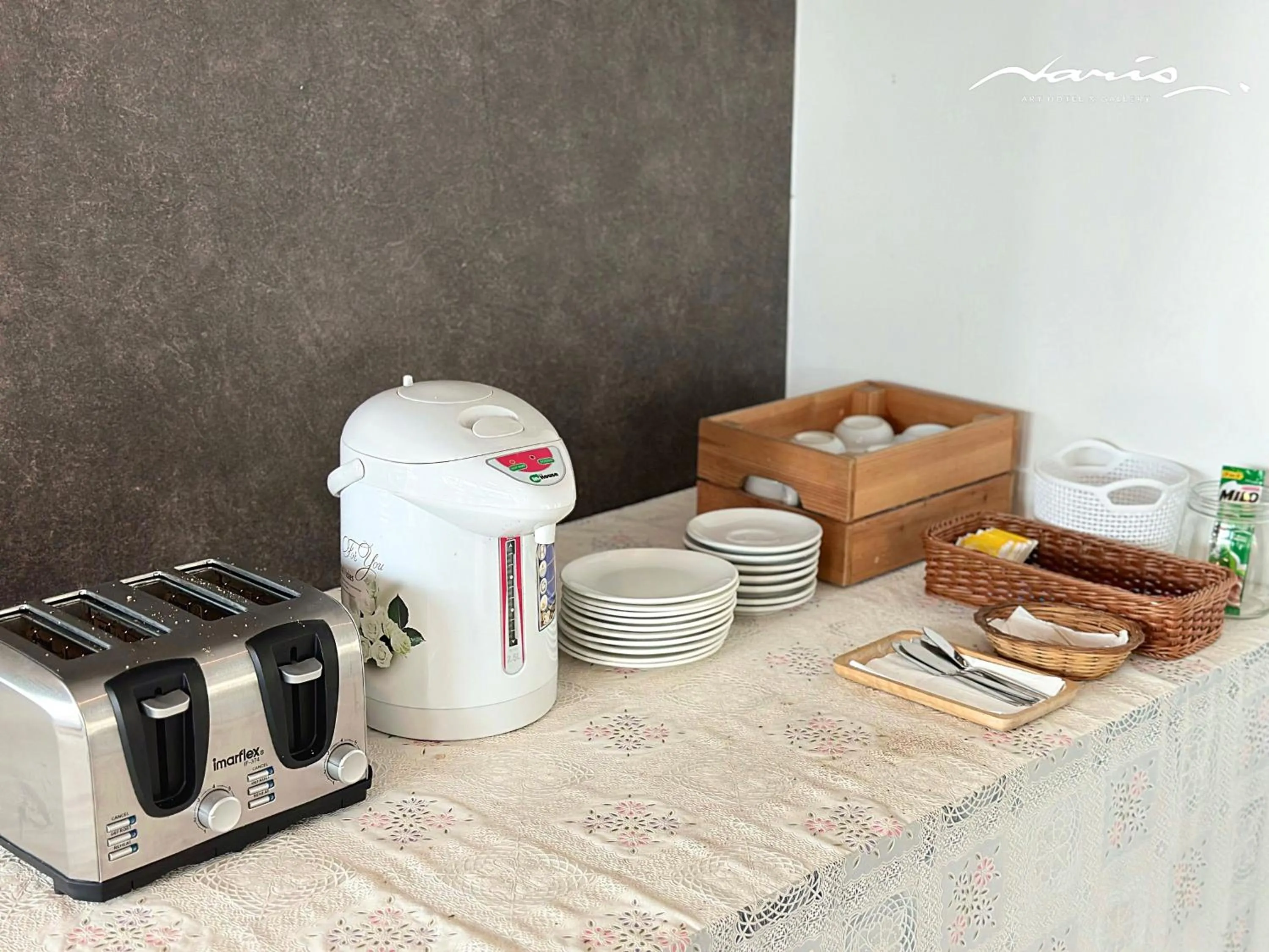 Breakfast in Naris Art Hotel